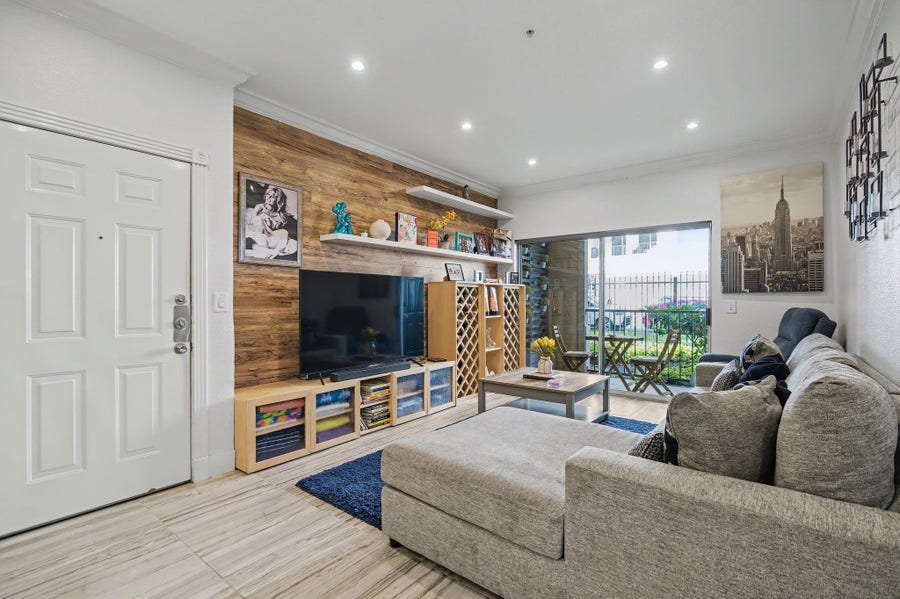 Property photo for 3231 Allen Parkway, #2104, Houston, TX