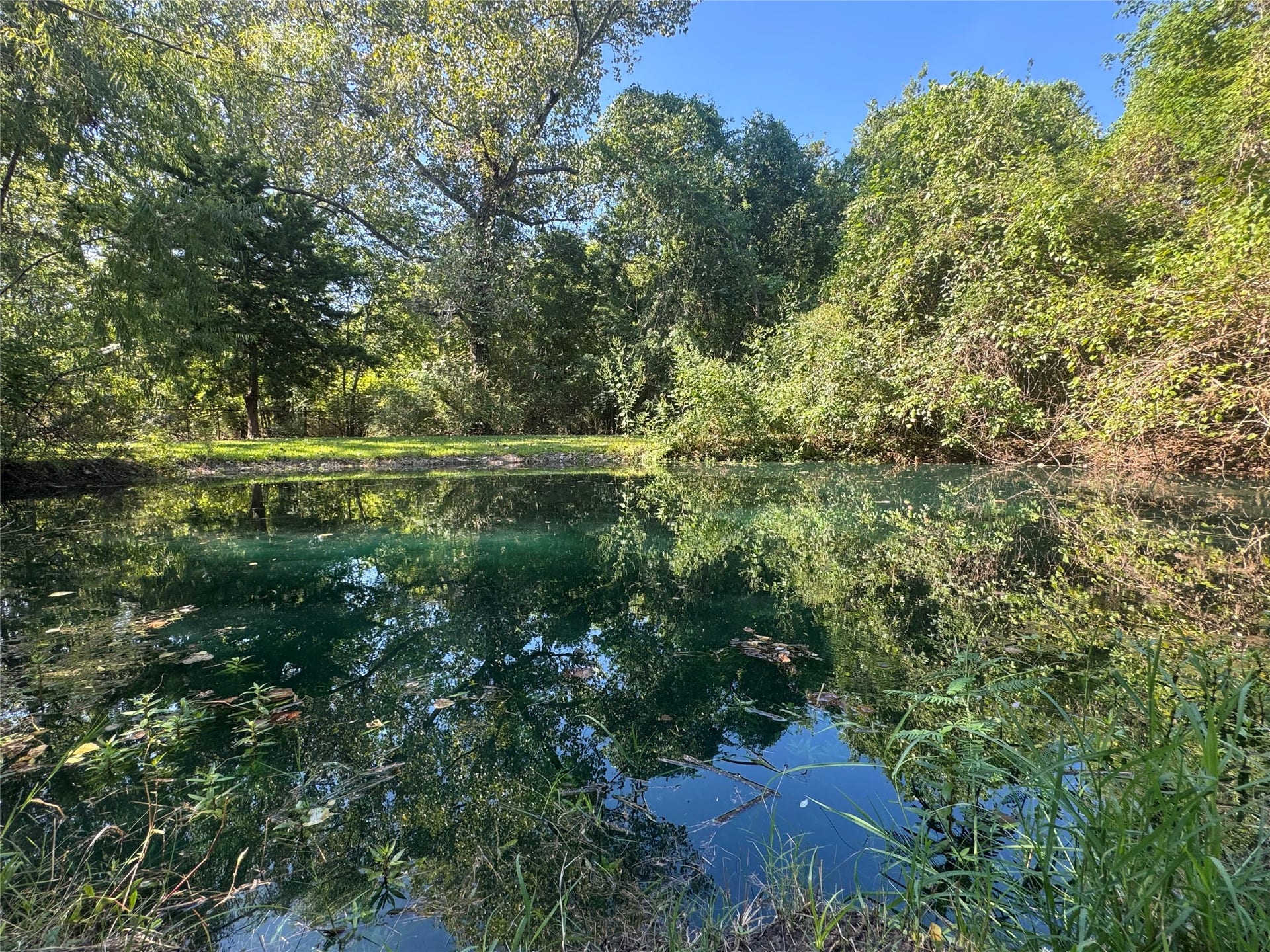 813 E Canal Road, Highlands, TX 77562 813 E Canal Road, Highlands, TX 77562