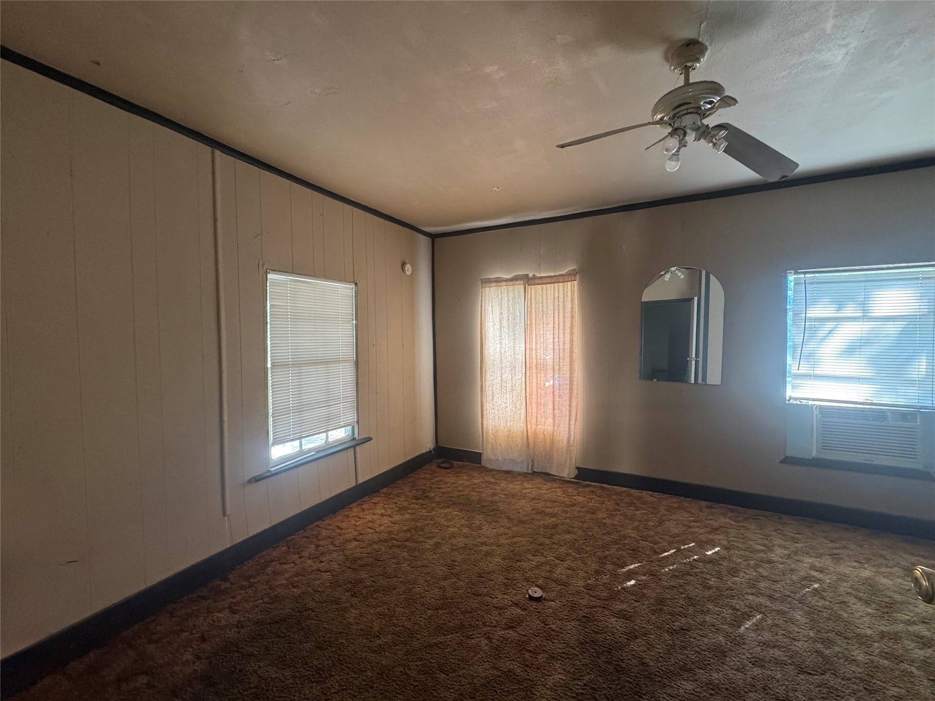 813 E Canal Road, Highlands, TX 77562 813 E Canal Road, Highlands, TX 77562