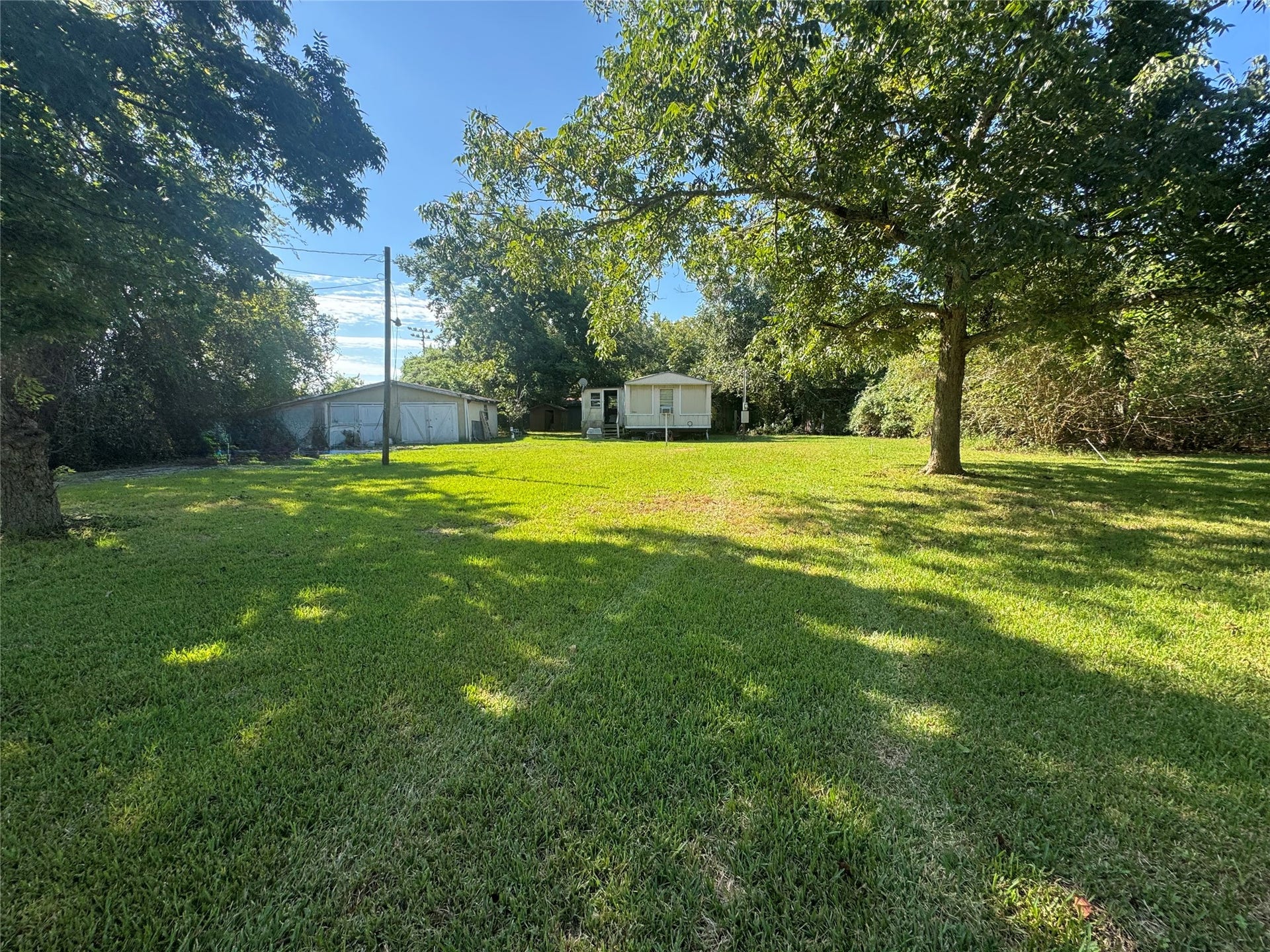 813 E Canal Road, Highlands, TX 77562 813 E Canal Road, Highlands, TX 77562