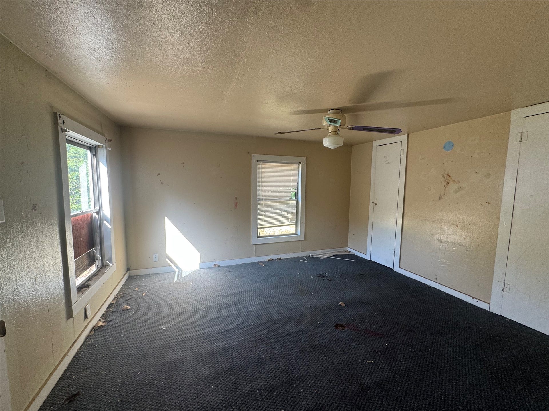813 E Canal Road, Highlands, TX 77562 813 E Canal Road, Highlands, TX 77562