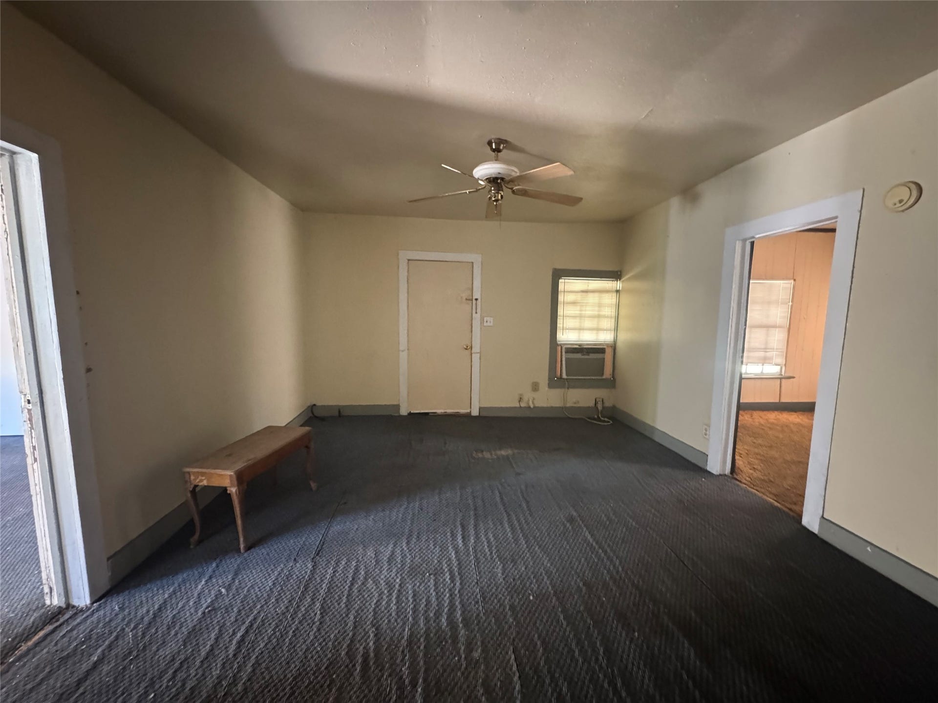 813 E Canal Road, Highlands, TX 77562 813 E Canal Road, Highlands, TX 77562