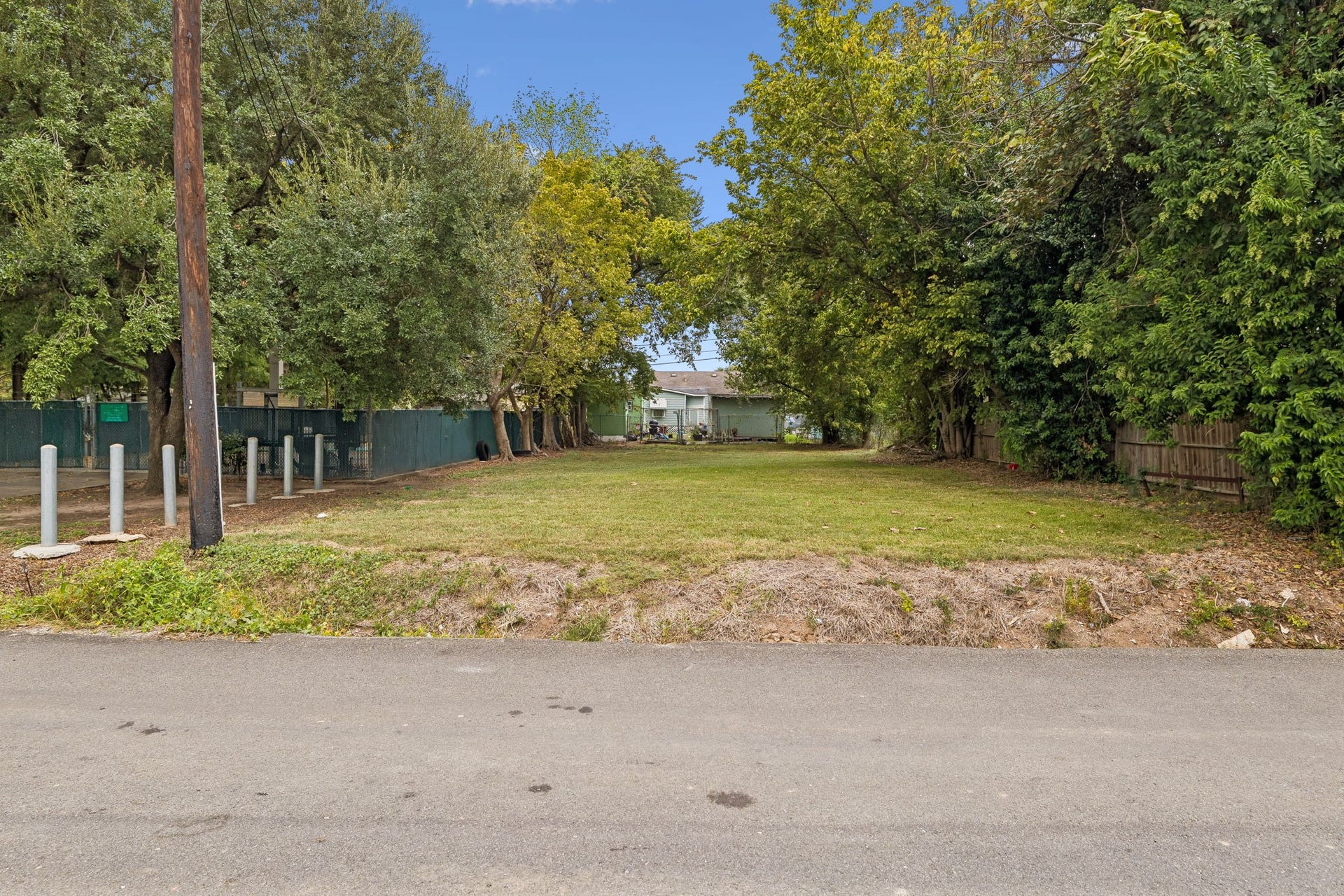 117 Zachary Street, Houston, TX 77029 117 Zachary Street, Houston, TX 77029