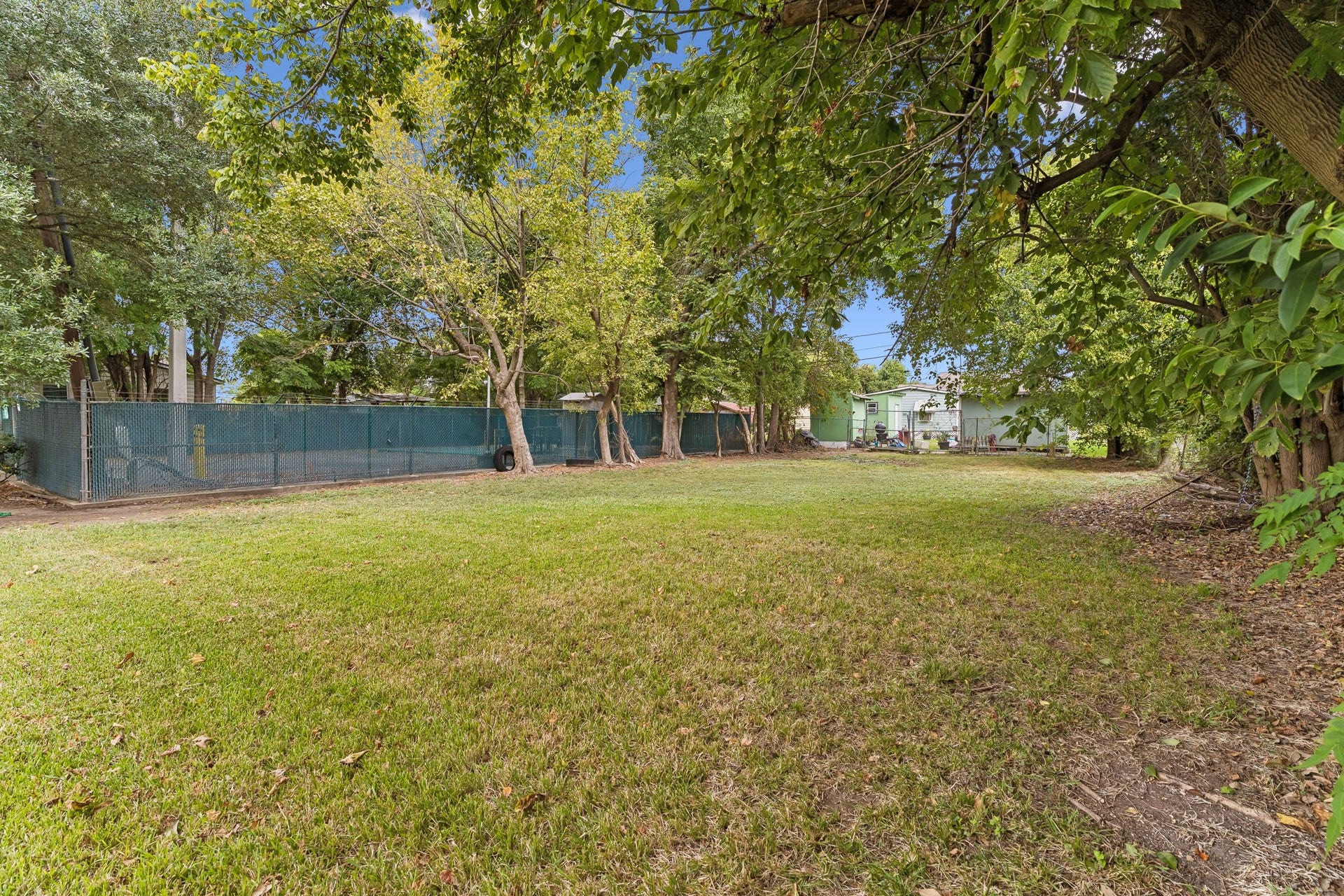 117 Zachary Street, Houston, TX 77029 117 Zachary Street, Houston, TX 77029