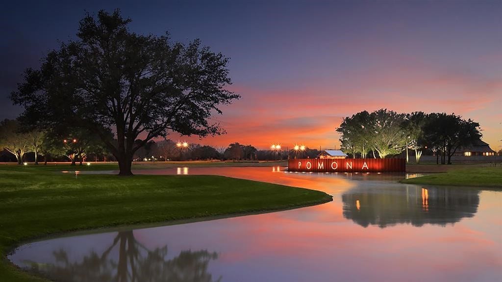 2402 Gleaming Pear Drive, Manvel, TX 77578 2402 Gleaming Pear Drive, Manvel, TX 77578