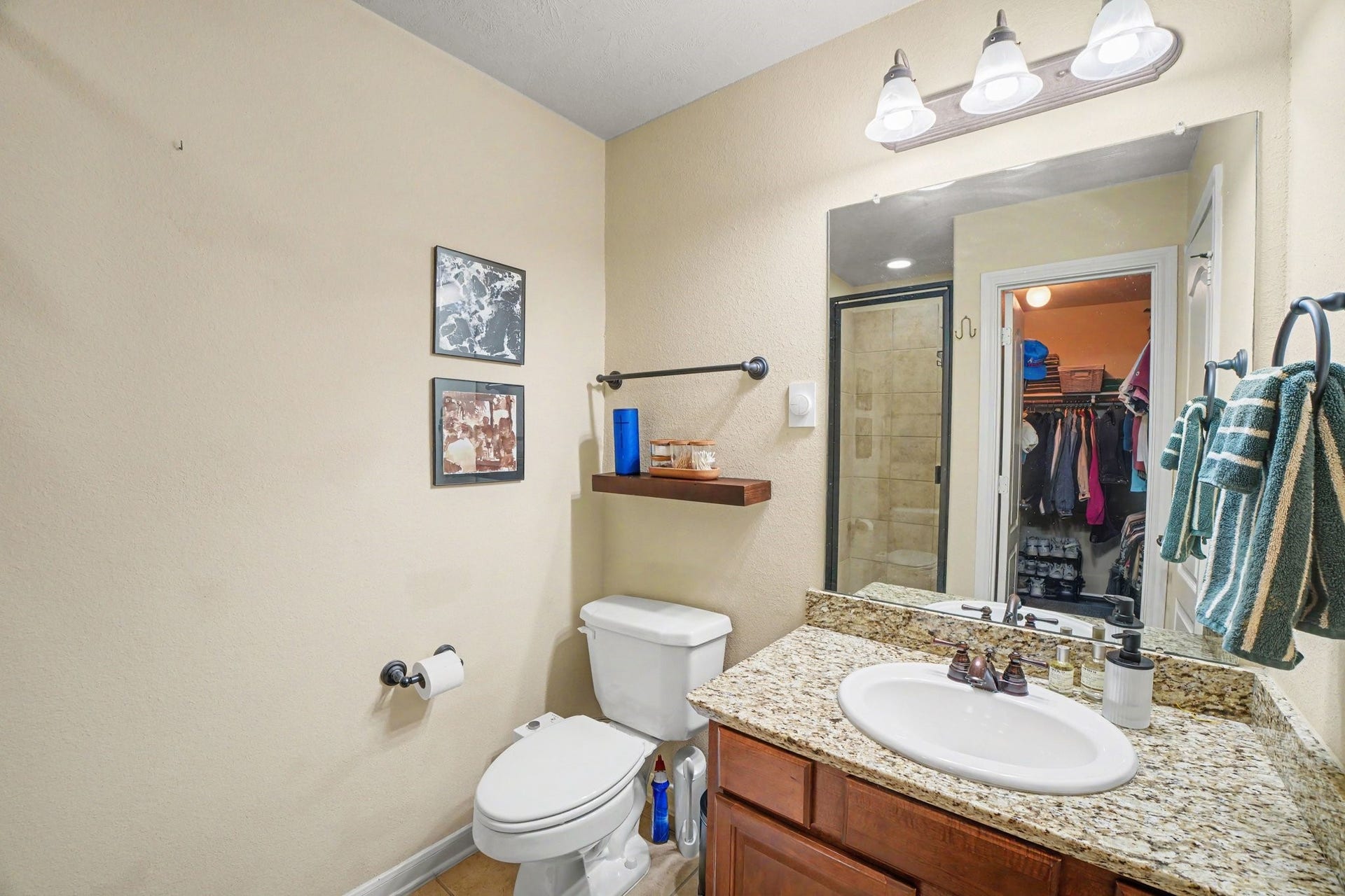 Full bath with shower and closet