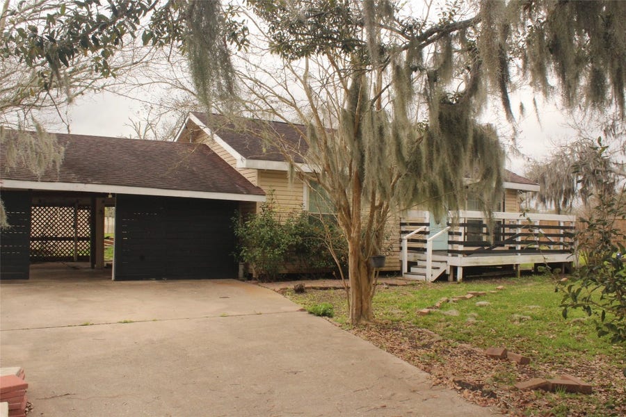 Property photo for 6377 County Road 659, Brazoria, TX