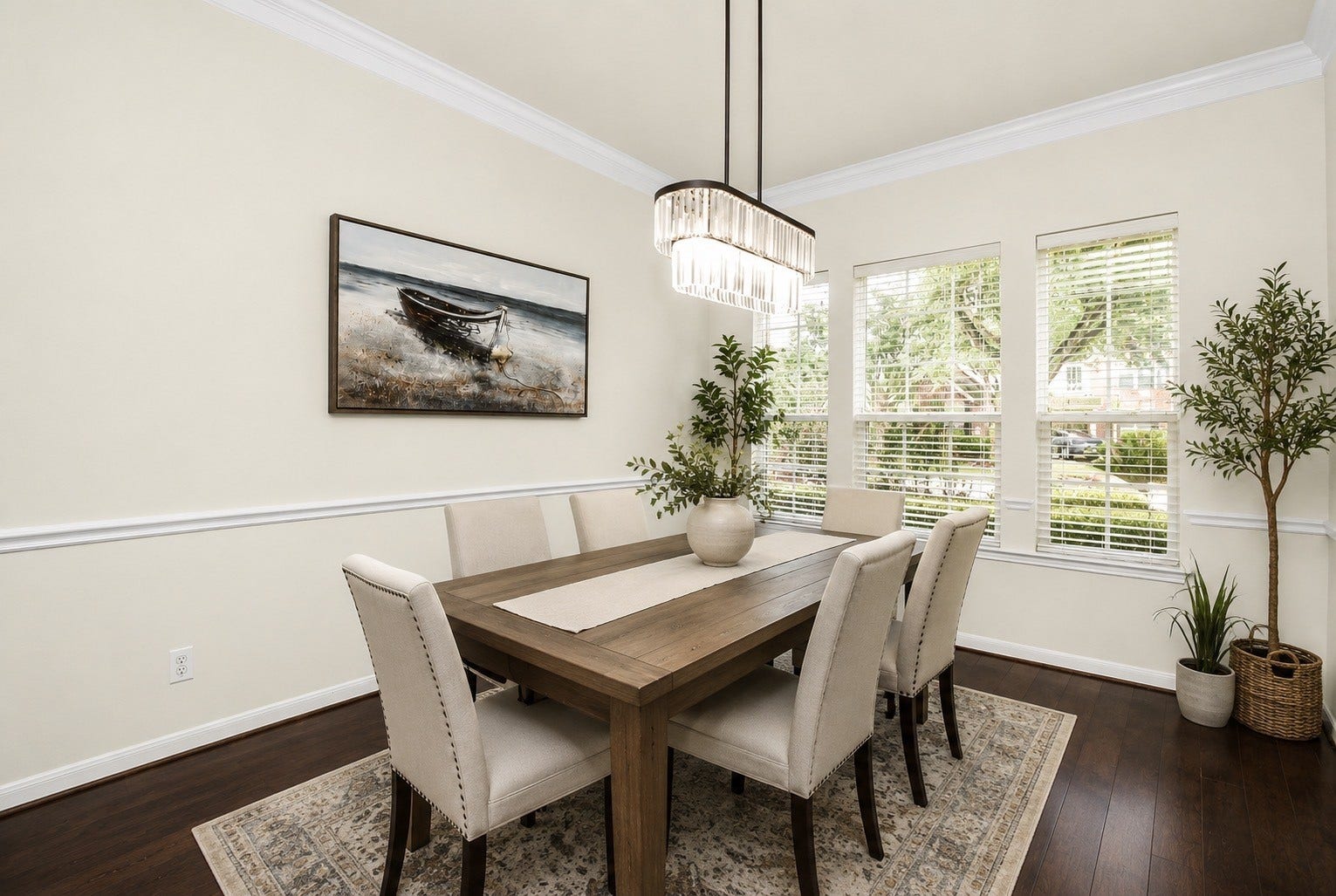 6811 Bannon Trail, Sugar Land, TX 77479 Some images have been virtually staged and enhanced using AI to showcase the home's potential. Furniture, dcor, and paint colors shown are for visualization purposes only and may not reflect the current condition of the property.