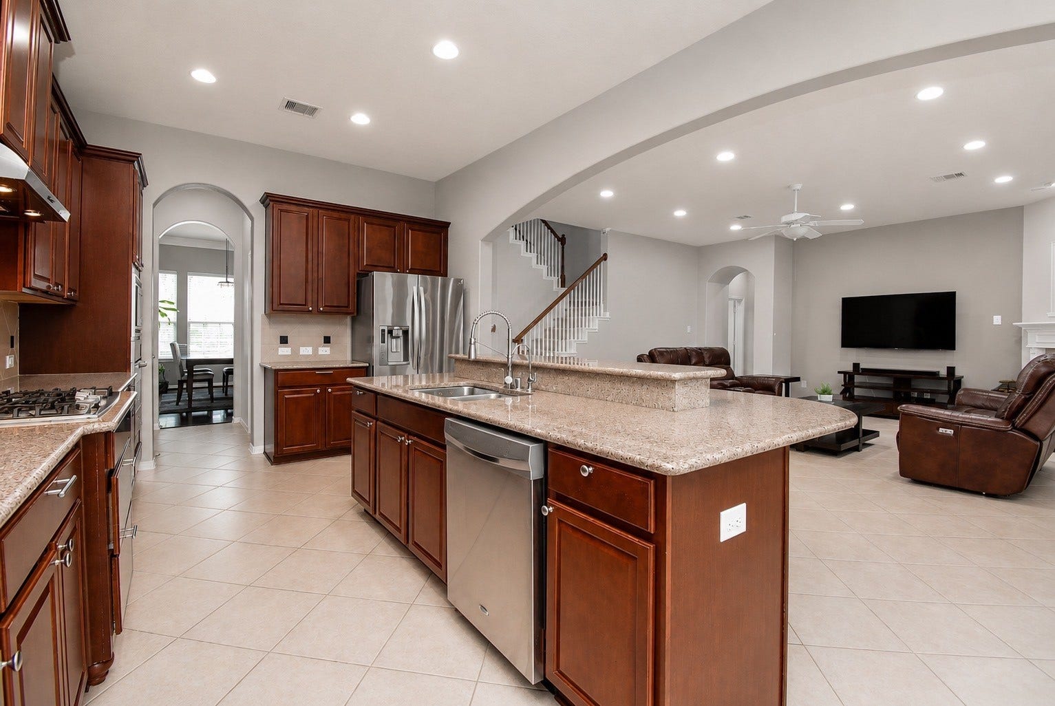 6811 Bannon Trail, Sugar Land, TX 77479 6811 Bannon Trail, Sugar Land, TX 77479
