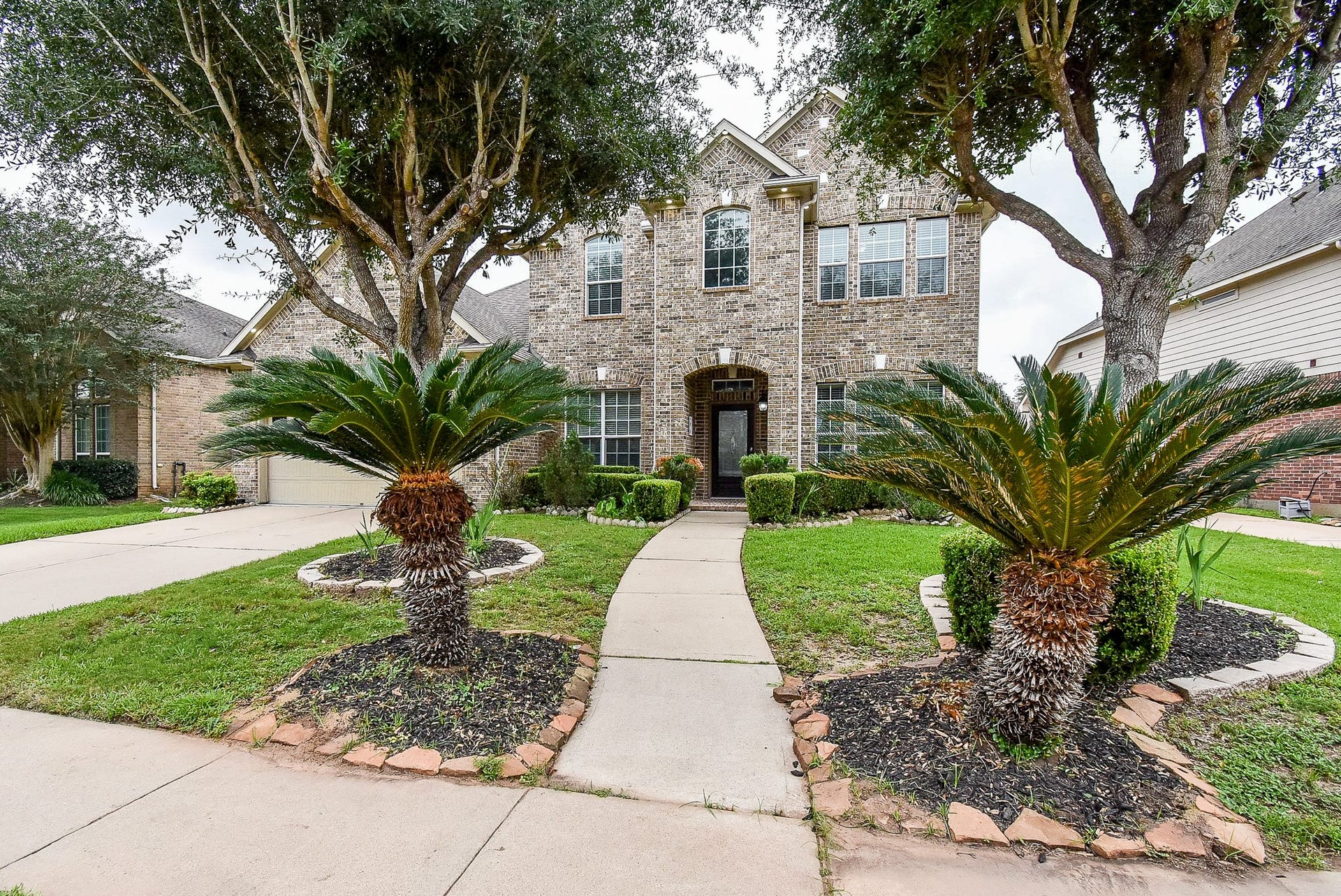 6811 Bannon Trail, Sugar Land, TX 77479 6811 Bannon Trail, Sugar Land, TX 77479