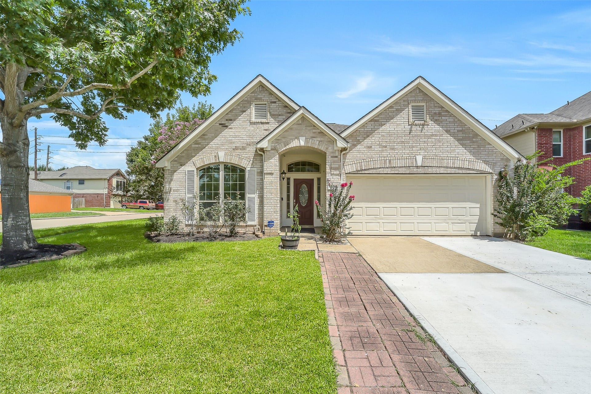 16366 Mellow Oaks Lane, Sugar Land, TX 77498 16366 Mellow Oaks Lane, Sugar Land, TX 77498