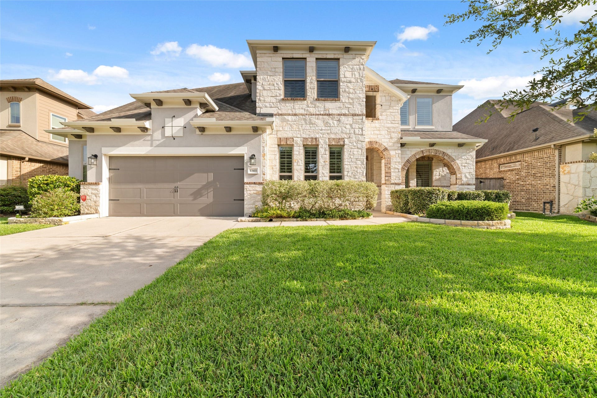 13411 Alpine Mountain Lane, Tomball, TX 77377 Welcome home to 13411 Alpine Mountain Lane - located in the desirable community of Wildwood at Northpointe and zoned to Tomball Memorial High School, just a short distance away