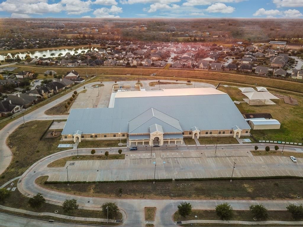 7207 Palmito Ranch Drive, Richmond, TX 77406 Just a bike away! ADOLPHUS ELEMENTARY SCHOOL SCHOOL RATING: STAR ARE ALL FIVE STARS A Excellent Rating!
