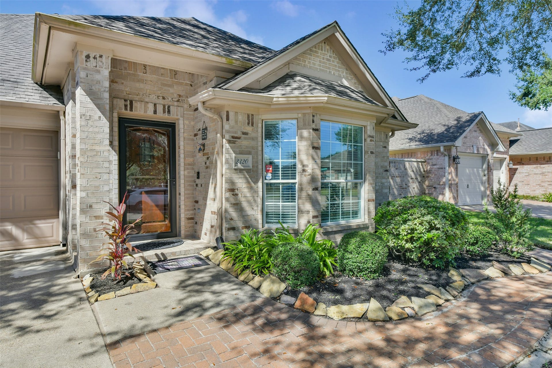 2320 Fairway Pointe Drive, League City, TX 77573