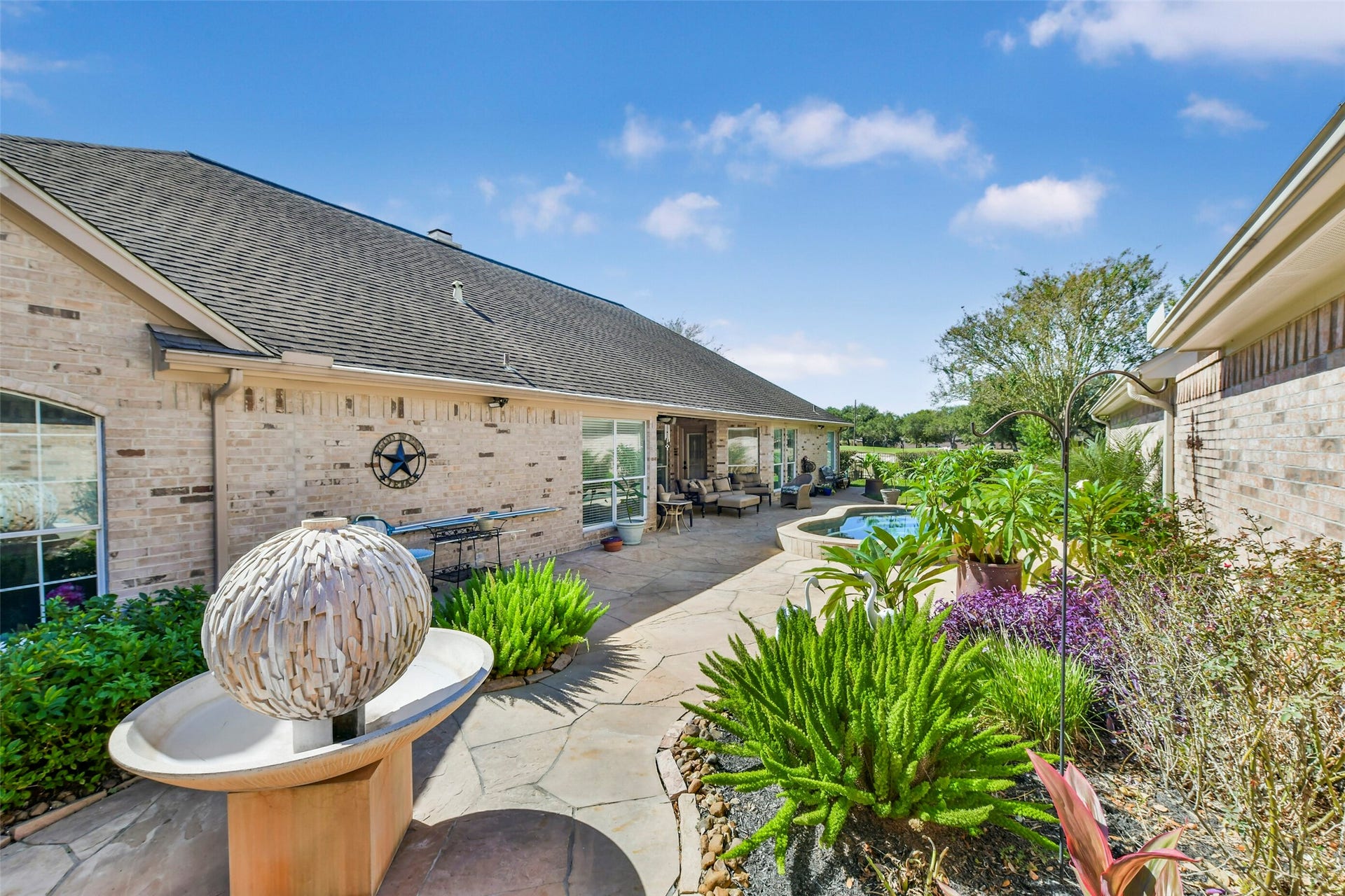 2320 Fairway Pointe Drive, League City, TX 77573