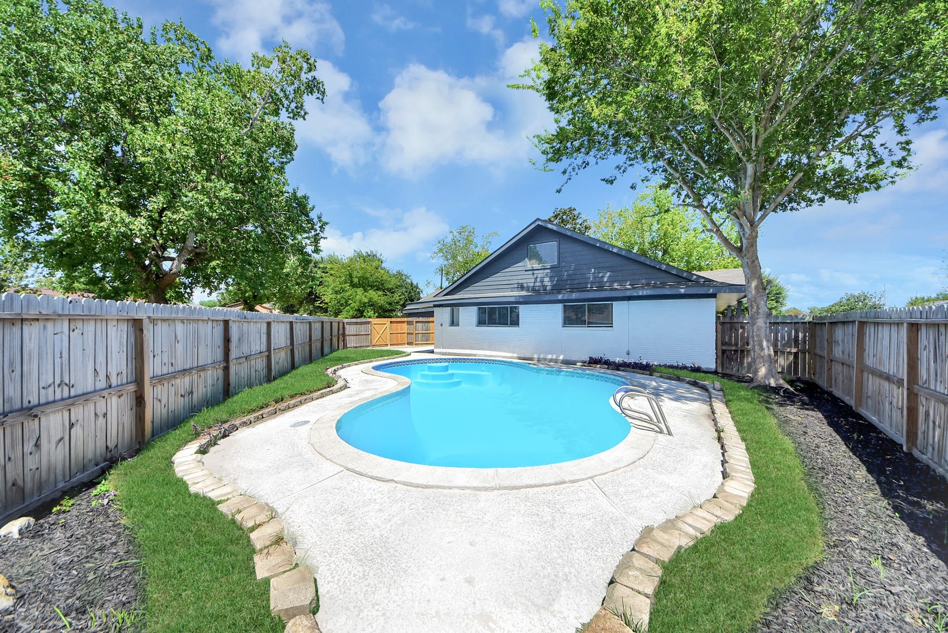 Long view of sparkling Pool