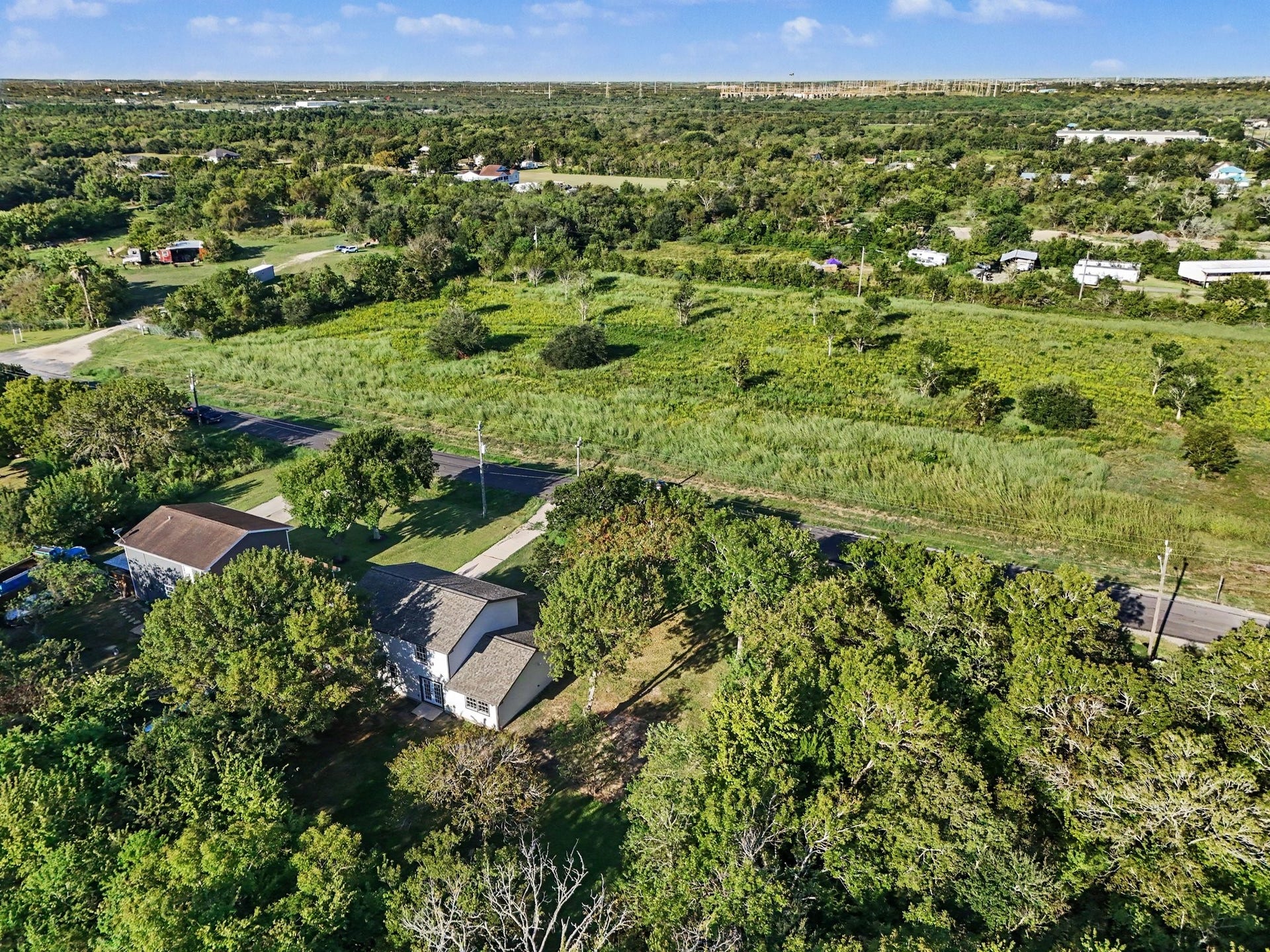 1021 27th Street, Dickinson, TX 77539 1021 27th Street, Dickinson, TX 77539