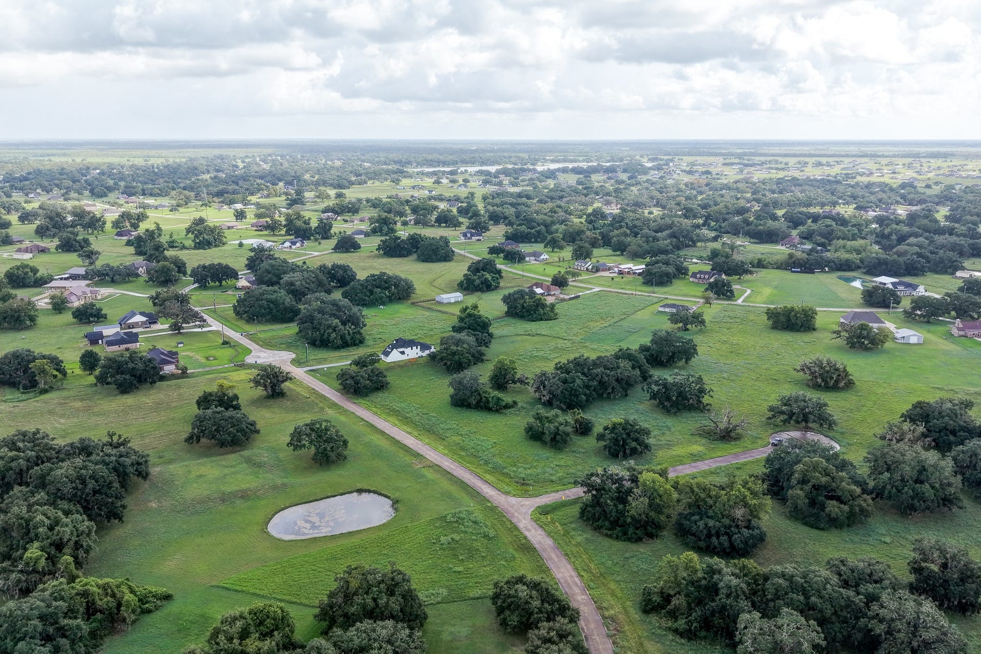 1601 Old Henry Court, Angleton, TX 77515