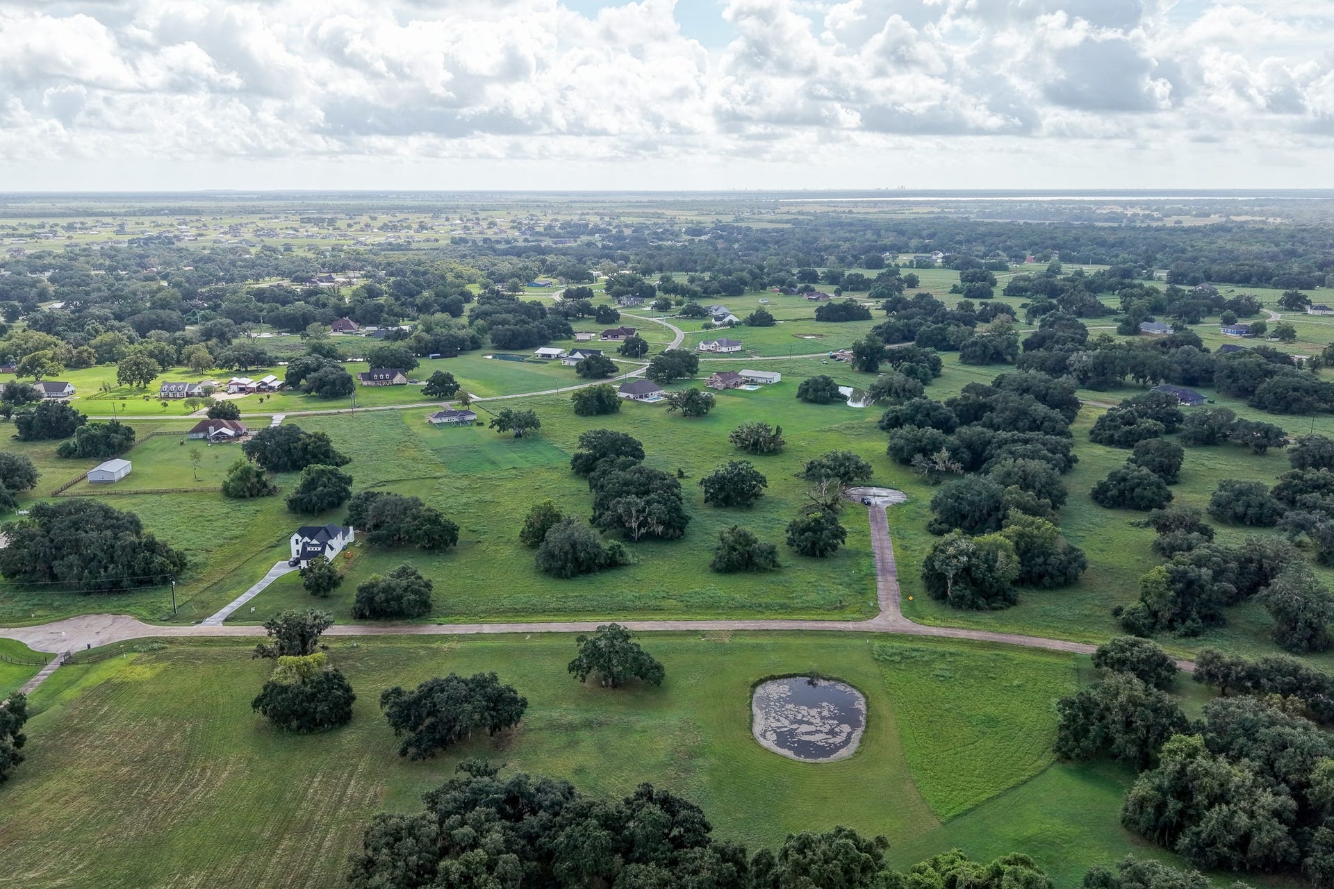 1601 Old Henry Court, Angleton, TX 77515