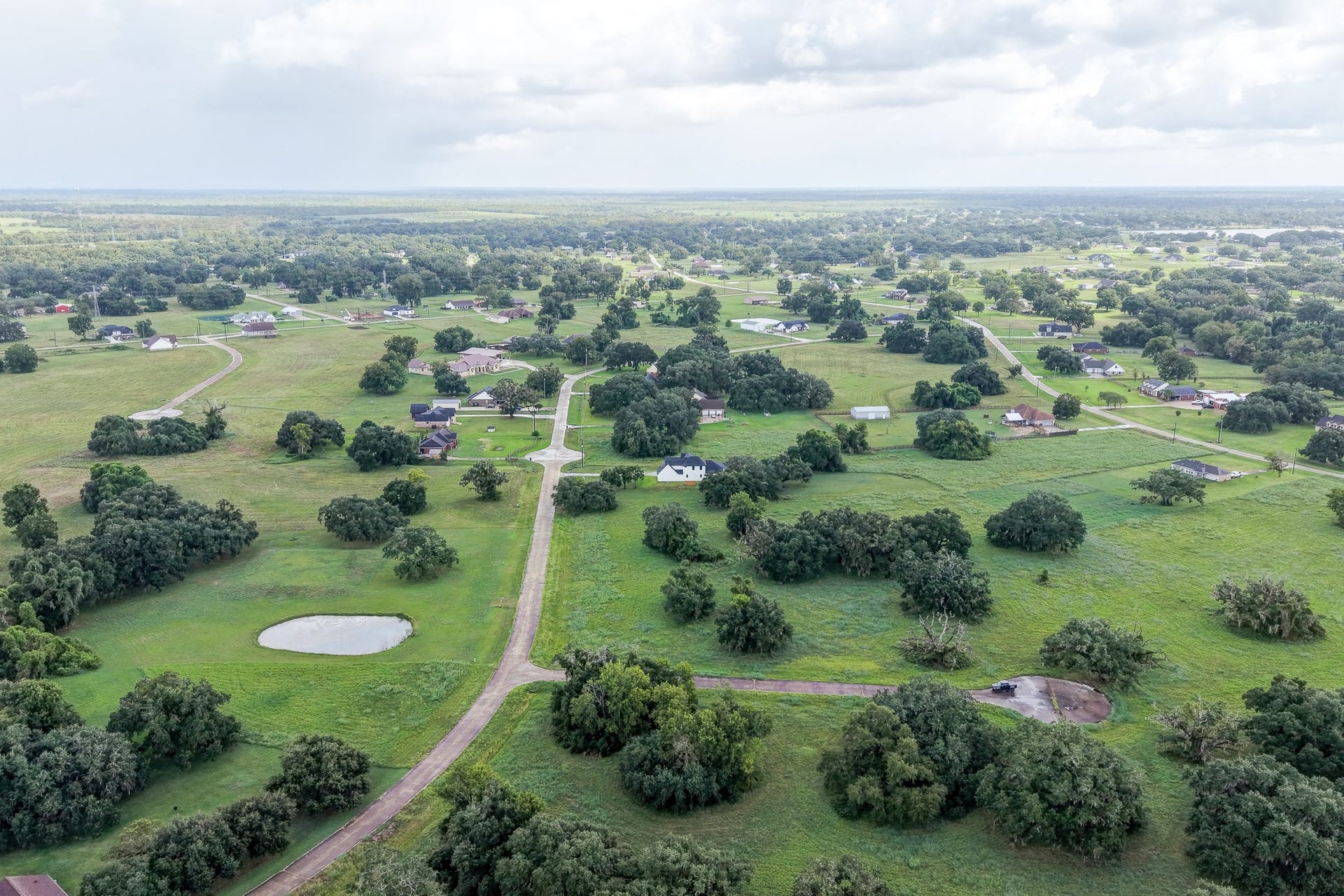 1601 Old Henry Court, Angleton, TX 77515
