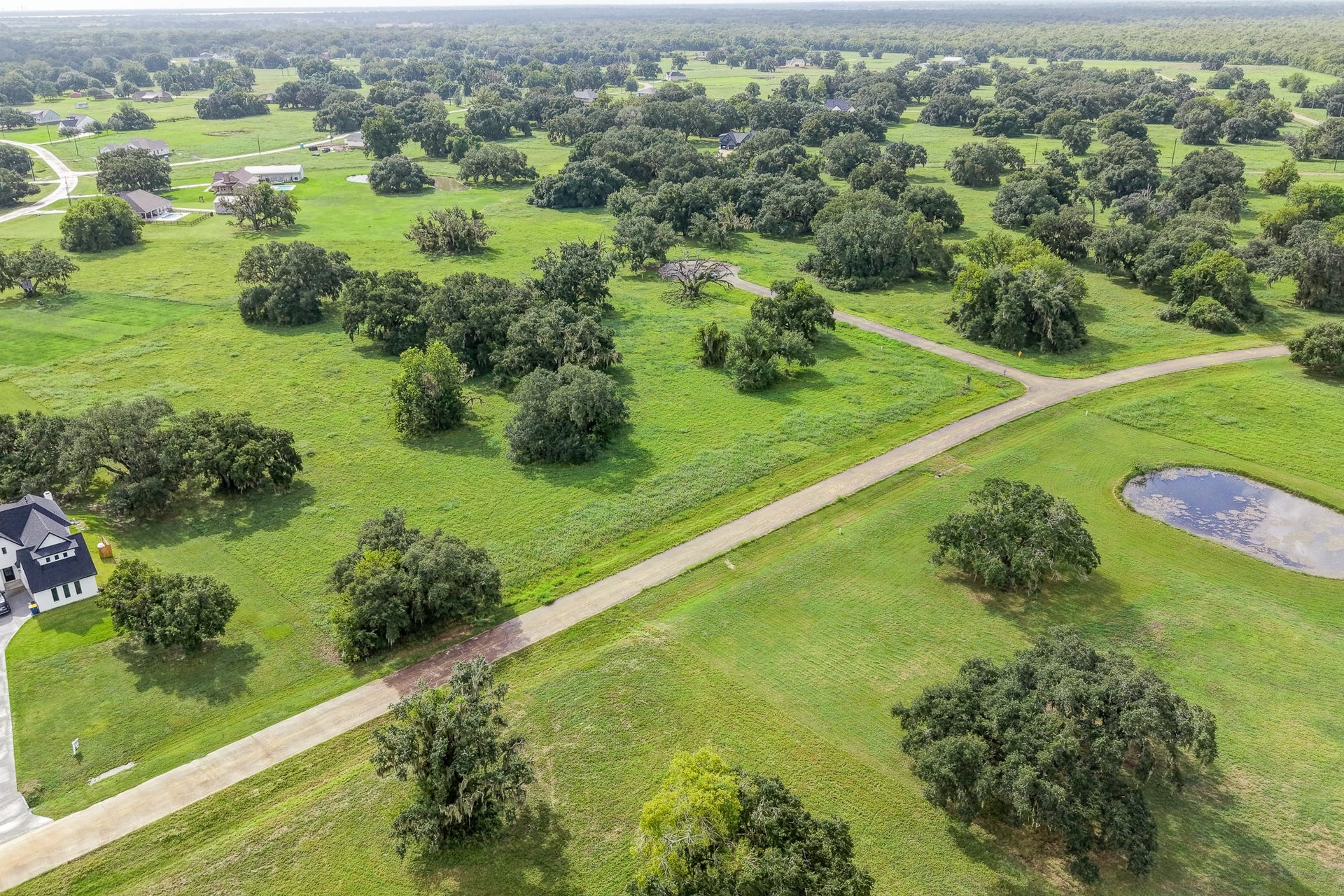 1601 Old Henry Court, Angleton, TX 77515