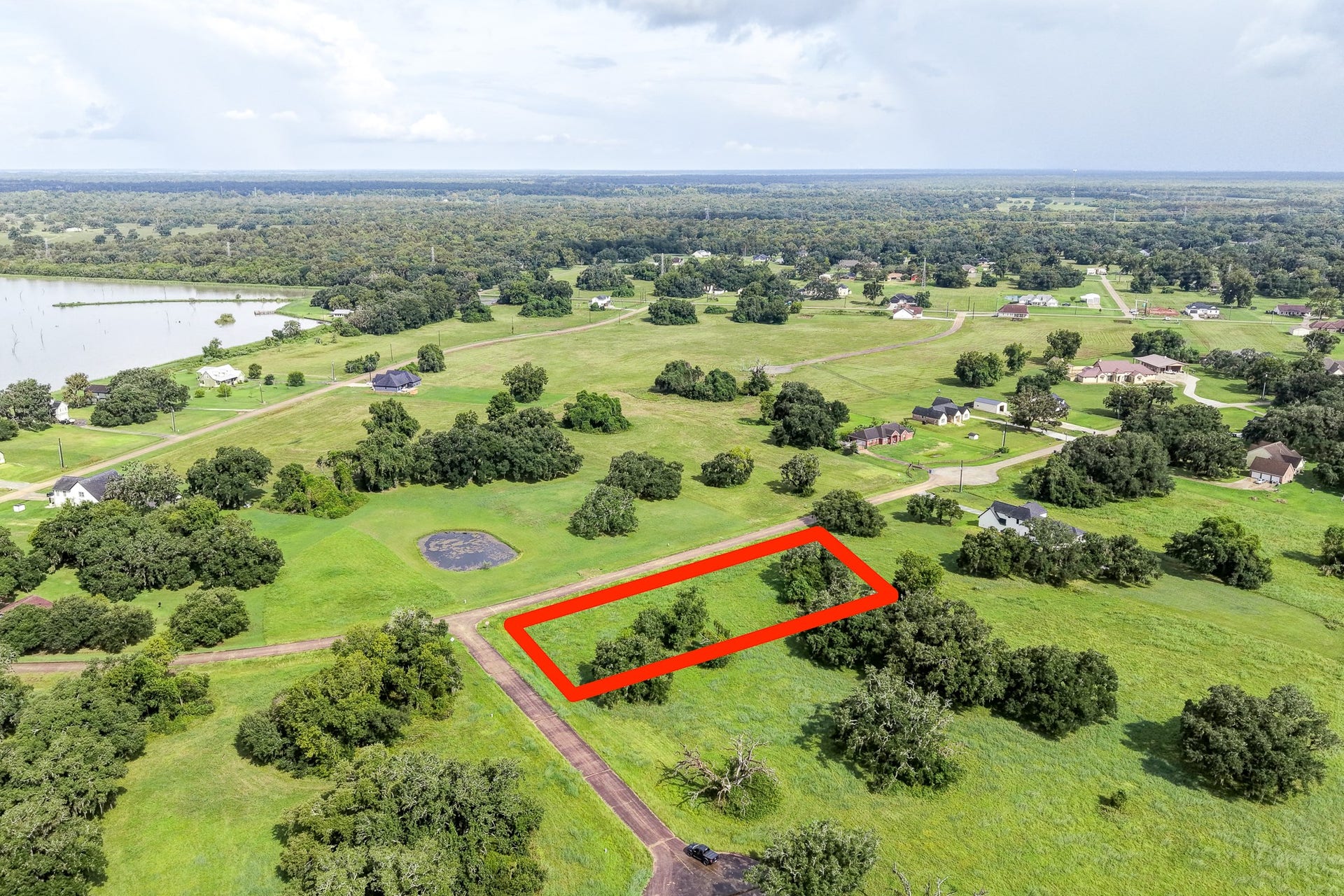 1601 Old Henry Court, Angleton, TX 77515