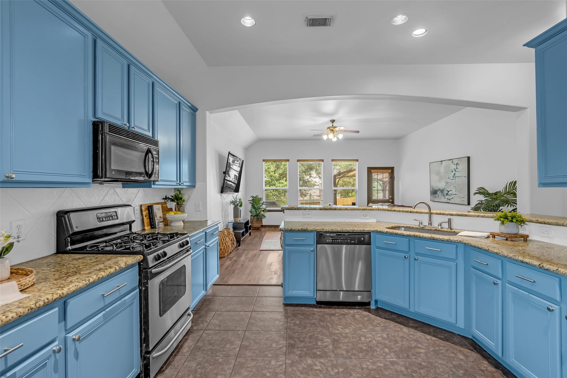 134 S Star Ridge Circle, The Woodlands, TX 77382 134 S Star Ridge Circle, The Woodlands, TX 77382