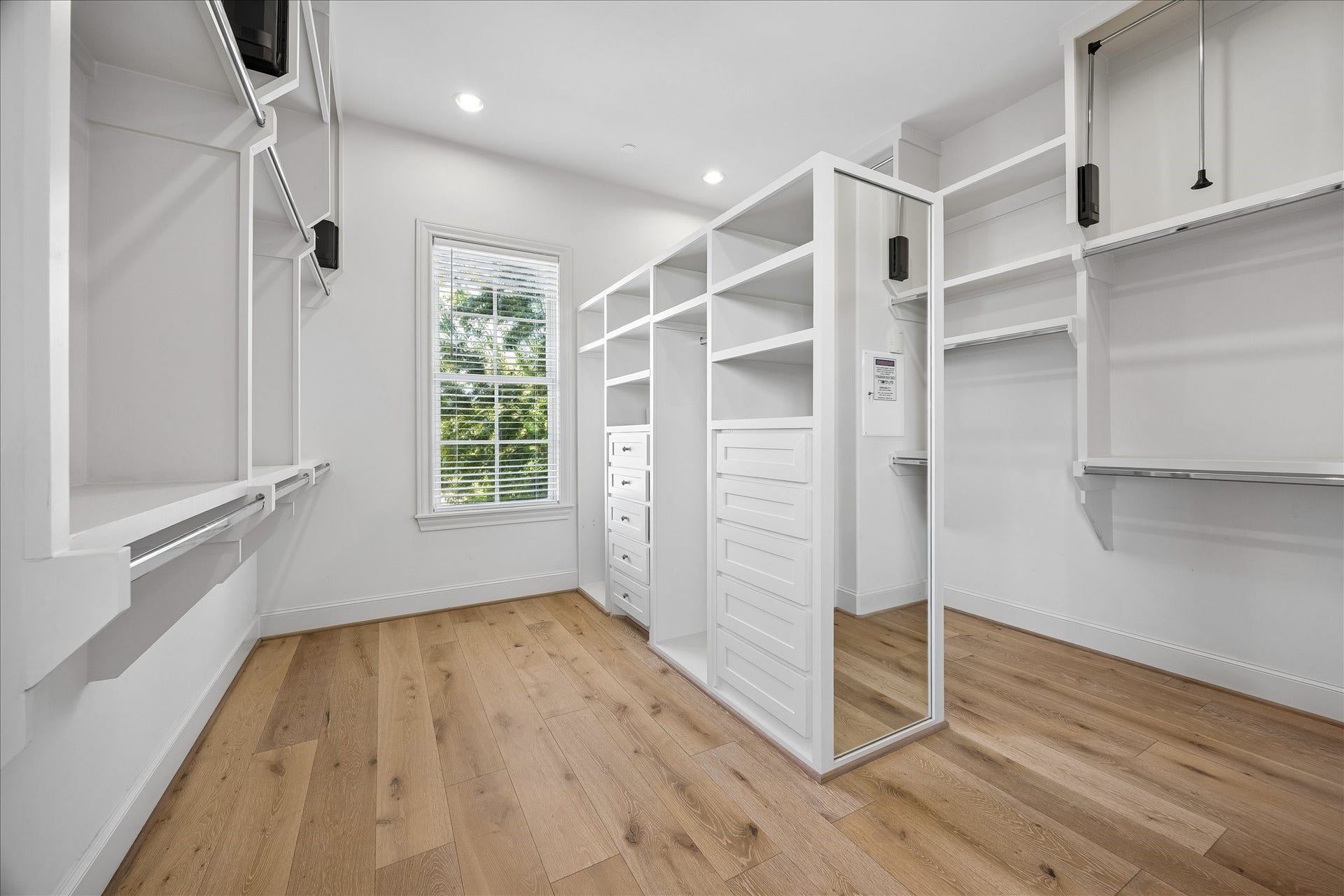 3828 Glen Arbor Drive, Houston, TX 77025 3828 Glen Arbor Drive, Houston, TX 77025