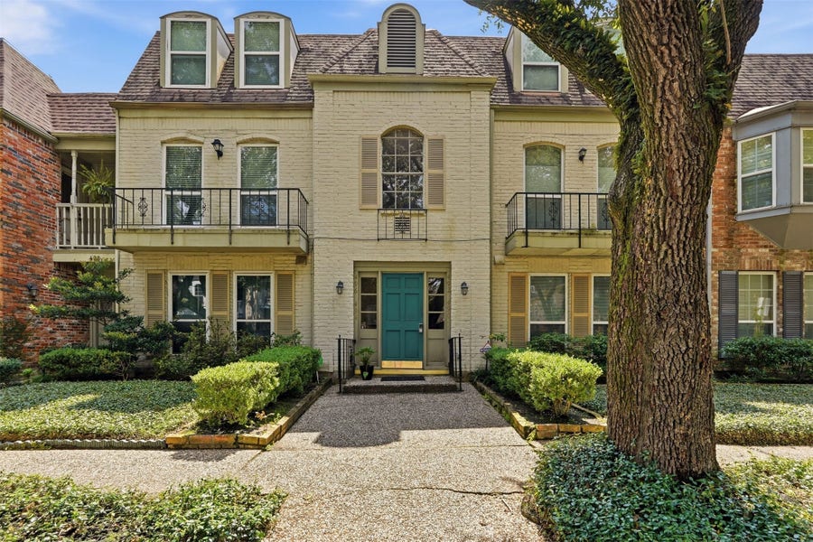 Property photo for 496 N Post Oak Lane, #496, Houston, TX