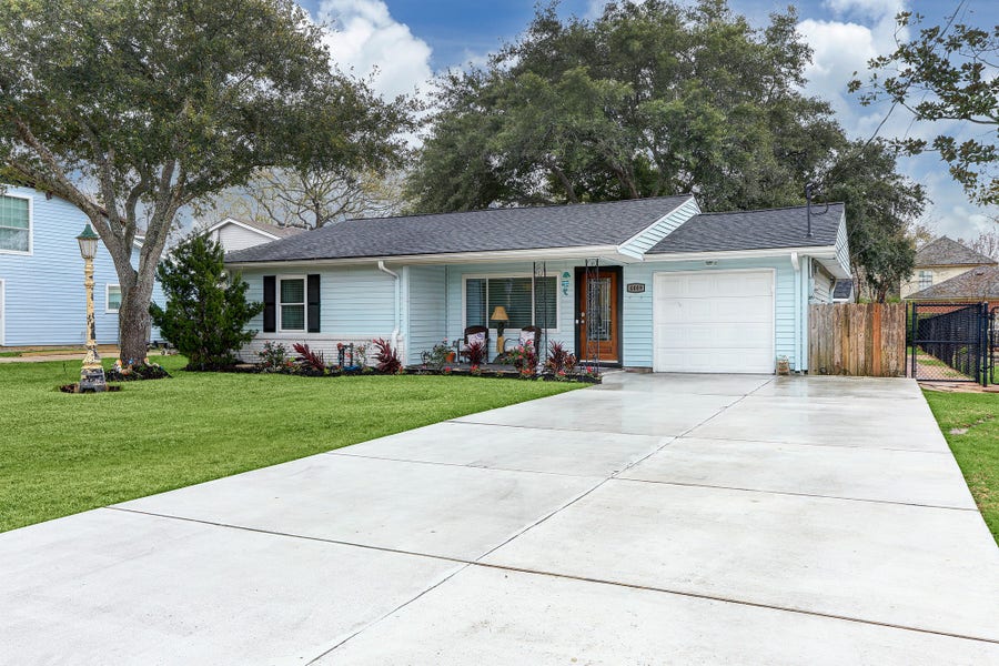 Property photo for 4449 Shady Lake Drive, Seabrook, TX