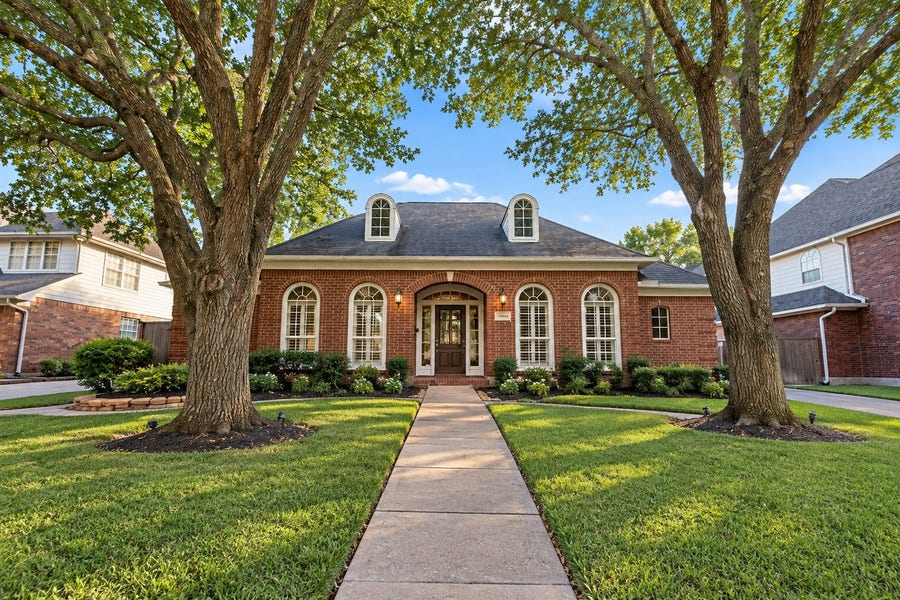 Property photo for 1515 Moon Shadow Court, Sugar Land, TX