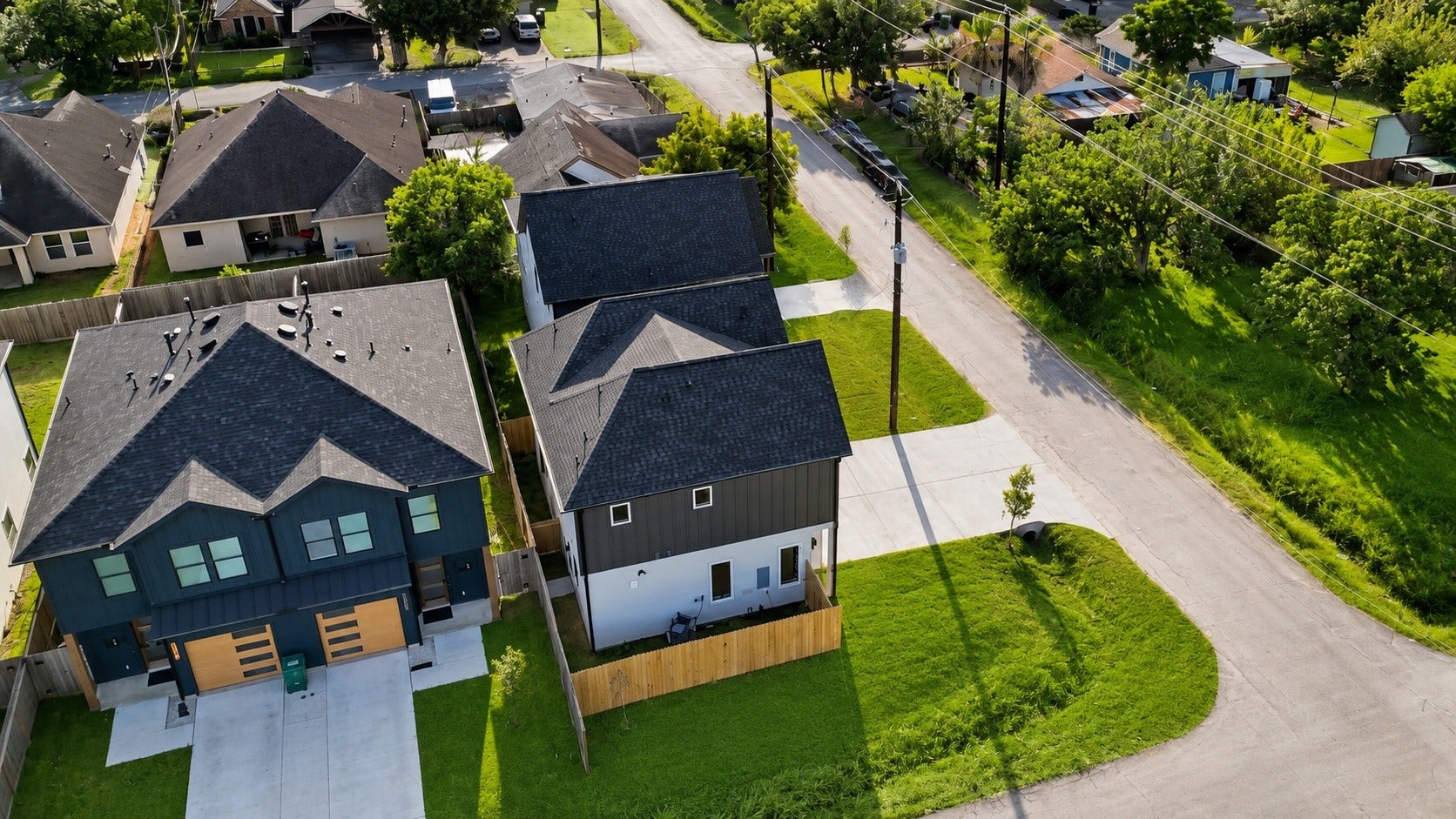 3708 Glenrose Street, #AB, Houston, TX 77051 3708 Glenrose Street, #AB, Houston, TX 77051