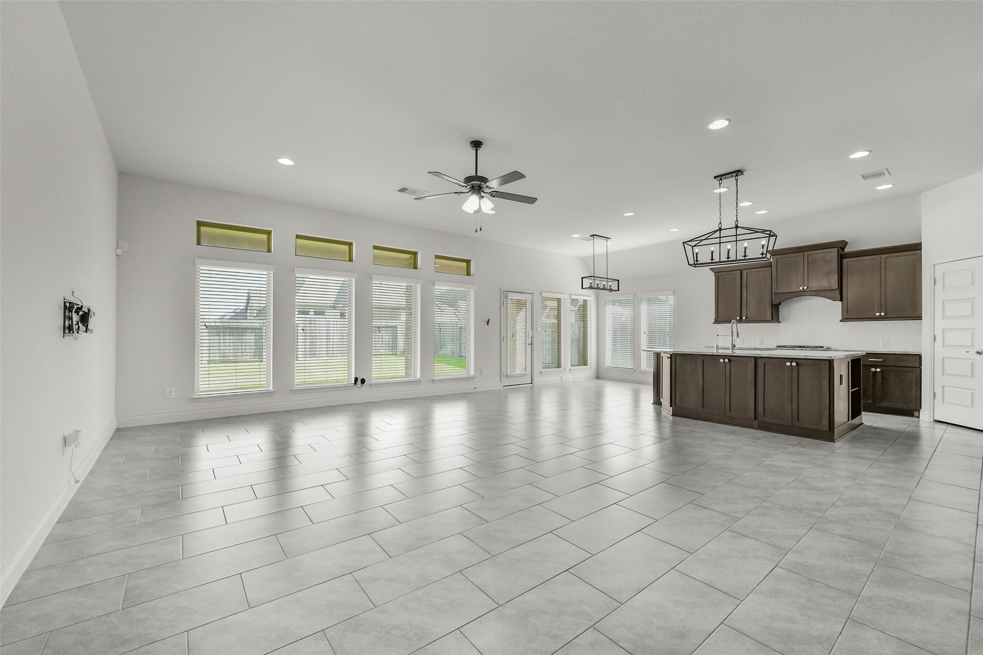 13615 Imperial Island Lane, Pearland, TX 77584 Large formal living room