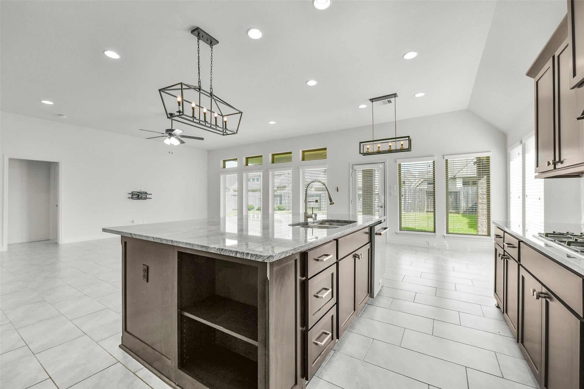 13615 Imperial Island Lane, Pearland, TX 77584 13615 Imperial Island Lane, Pearland, TX 77584