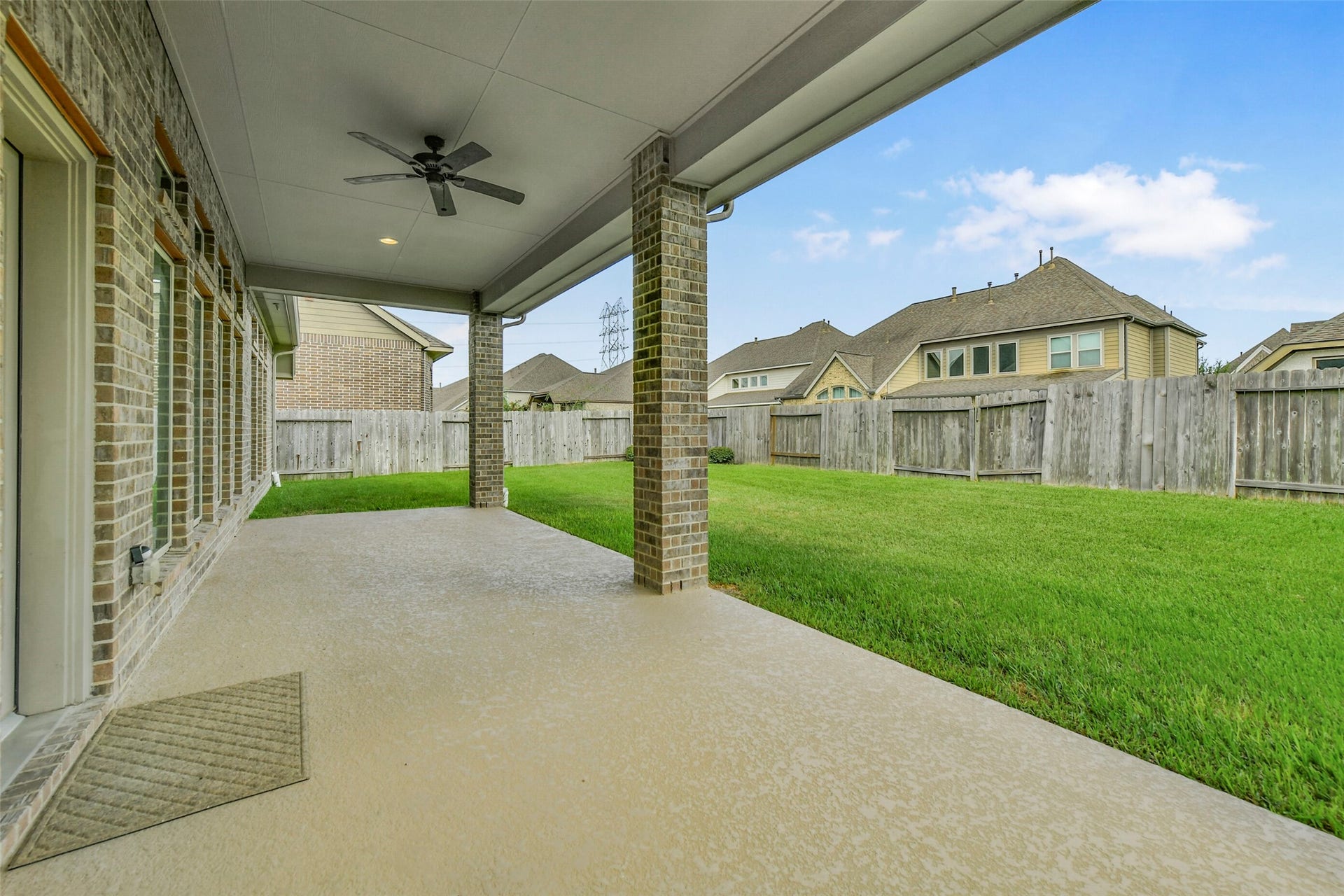 13615 Imperial Island Lane, Pearland, TX 77584 Extended covered patio