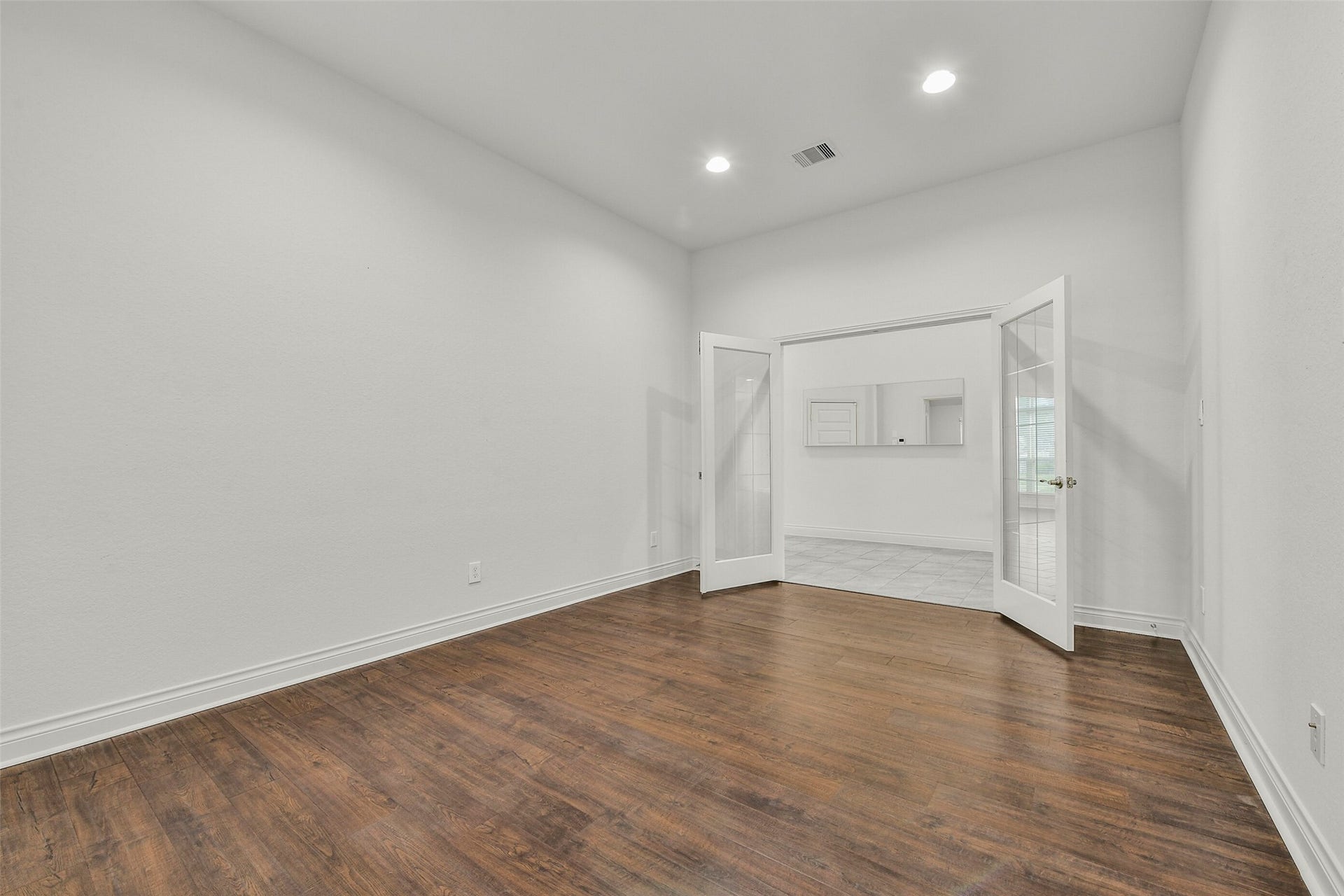 13615 Imperial Island Lane, Pearland, TX 77584 Other view of office looking into hallway