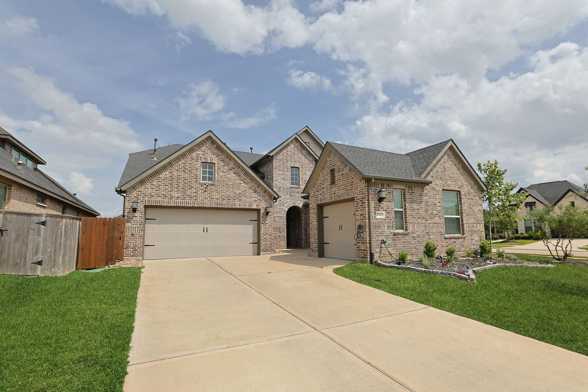 17302 Willow Lexington Court, Hockley, TX 77447