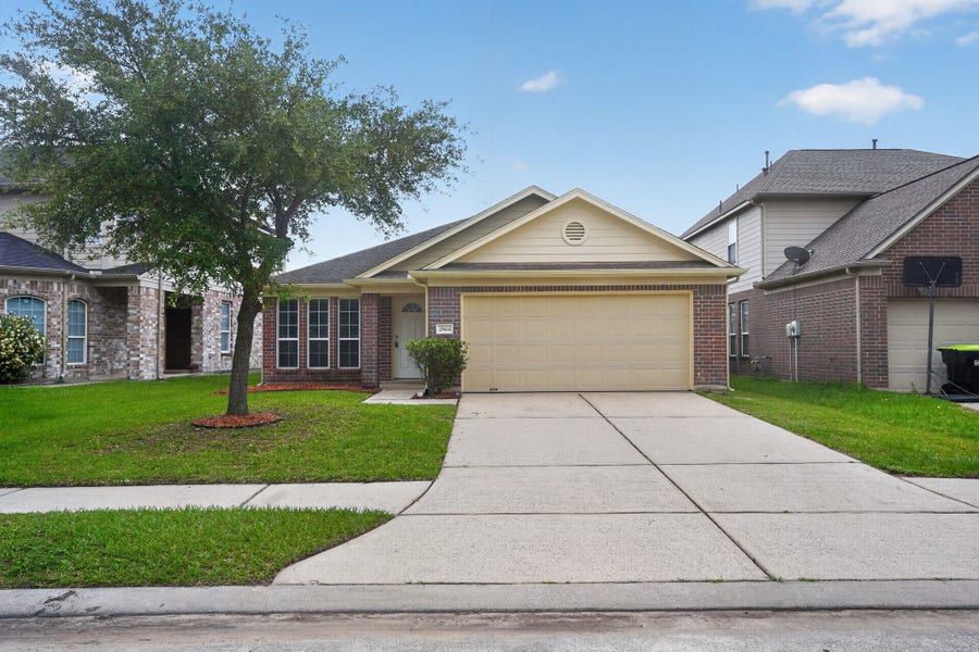 Property photo for 29414 Winton Wood Way, Spring, TX