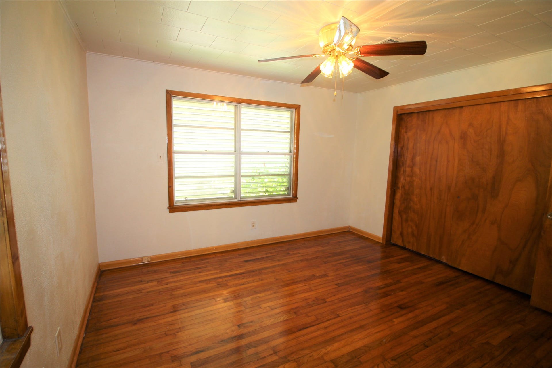 2428 Corbett Street, La Marque, TX 77568 2428 Corbett Street, La Marque, TX 77568