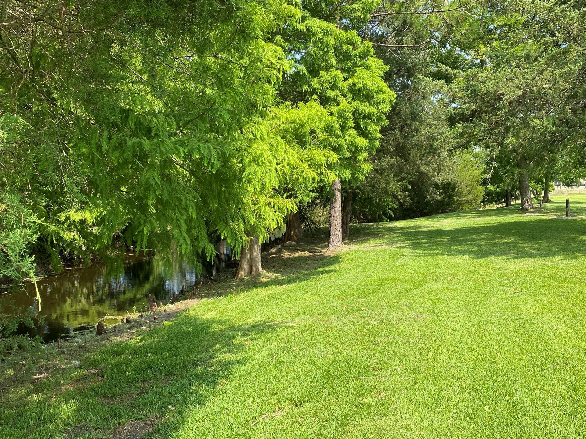 2609 Hughes Road, Dickinson, TX 77539 2609 Hughes Road, Dickinson, TX 77539