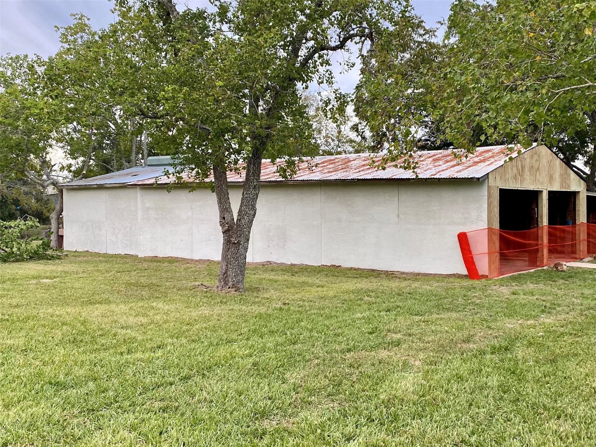 2609 Hughes Road, Dickinson, TX 77539 2609 Hughes Road, Dickinson, TX 77539
