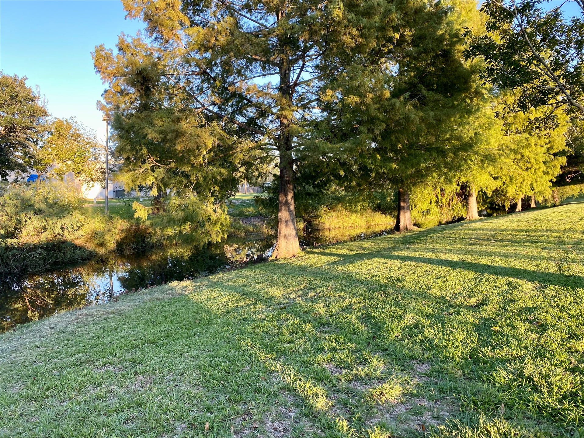 2609 Hughes Road, Dickinson, TX 77539 2609 Hughes Road, Dickinson, TX 77539