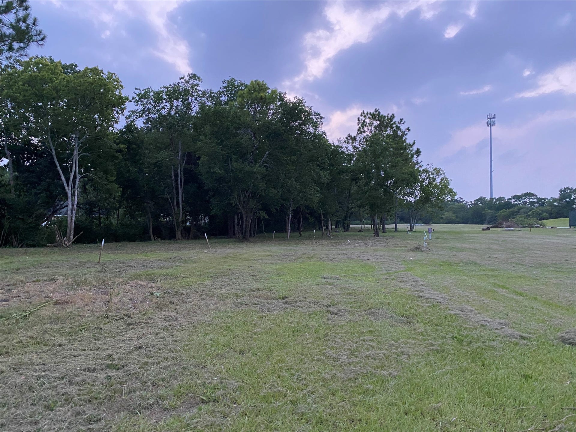 2609 Hughes Road, Dickinson, TX 77539 2609 Hughes Road, Dickinson, TX 77539