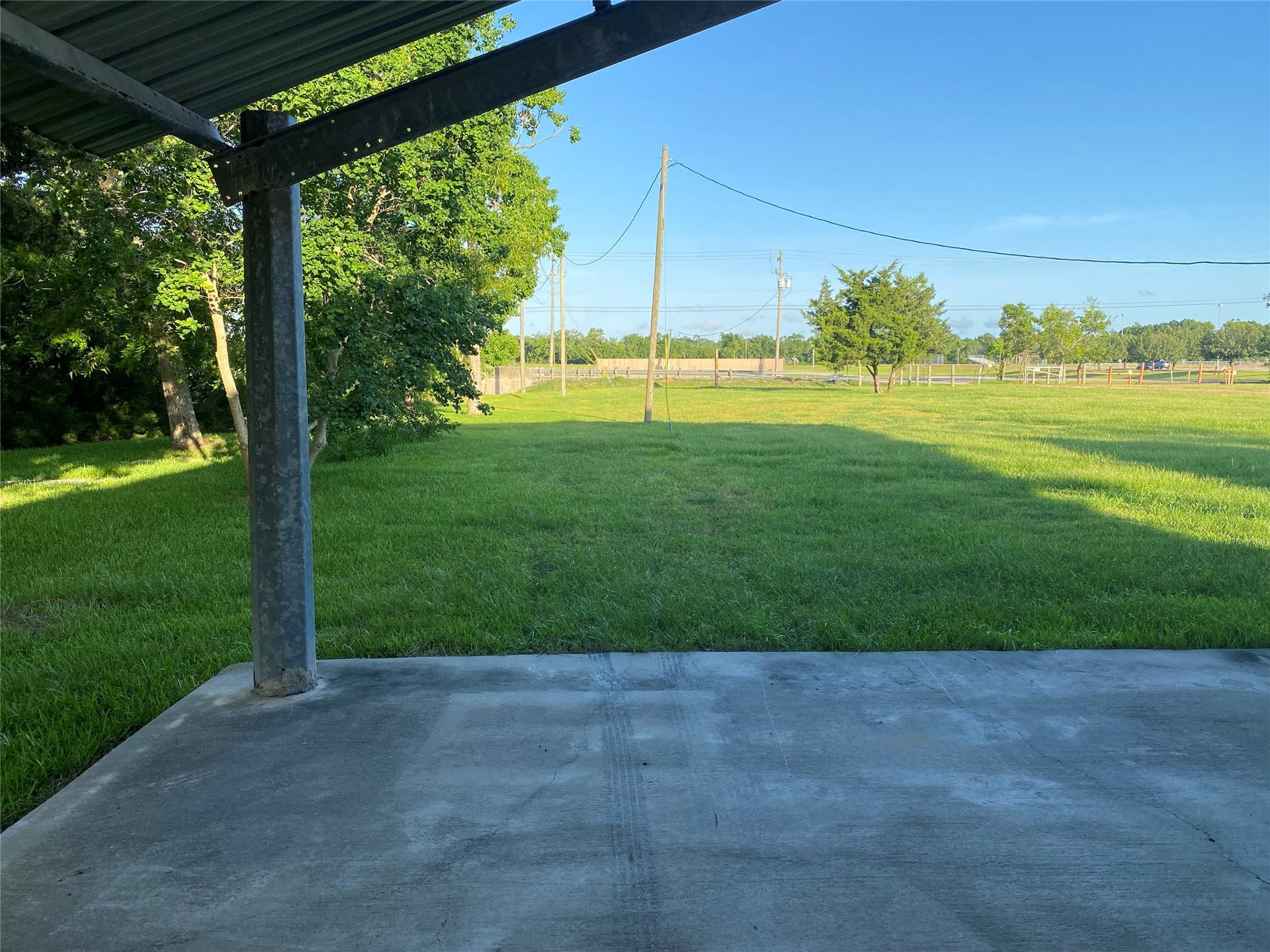 2609 Hughes Road, Dickinson, TX 77539 2609 Hughes Road, Dickinson, TX 77539