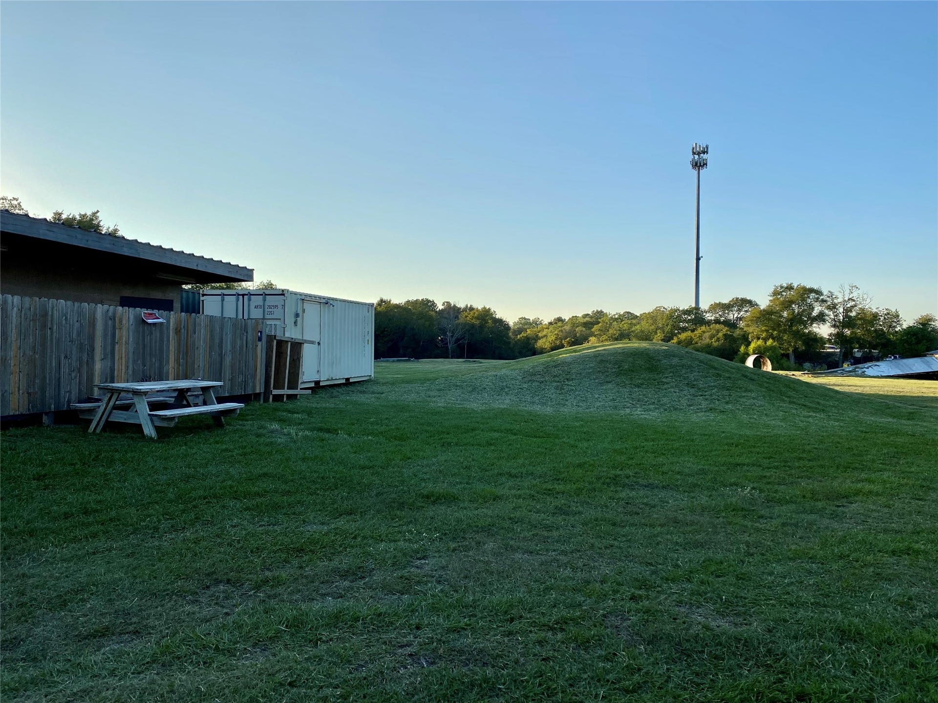 2609 Hughes Road, Dickinson, TX 77539 2609 Hughes Road, Dickinson, TX 77539