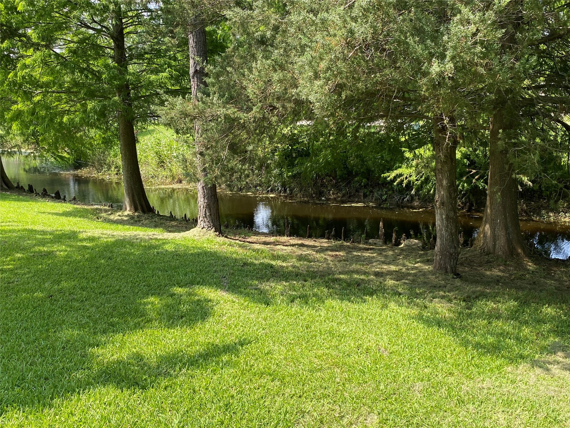 2609 Hughes Road, Dickinson, TX 77539 2609 Hughes Road, Dickinson, TX 77539