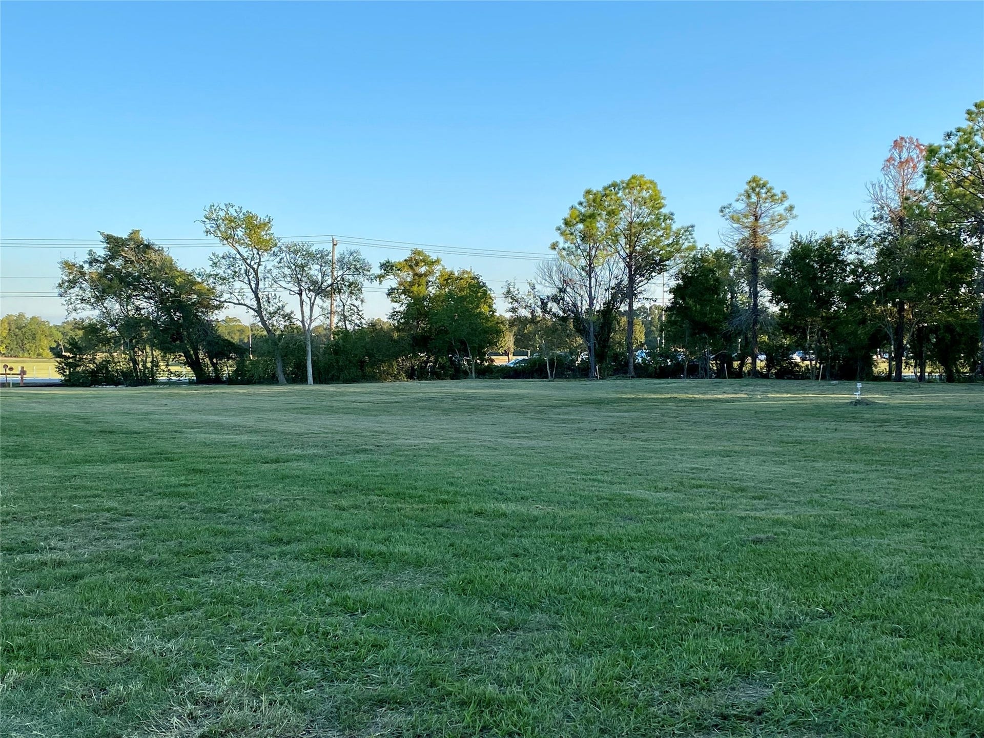 2609 Hughes Road, Dickinson, TX 77539 2609 Hughes Road, Dickinson, TX 77539