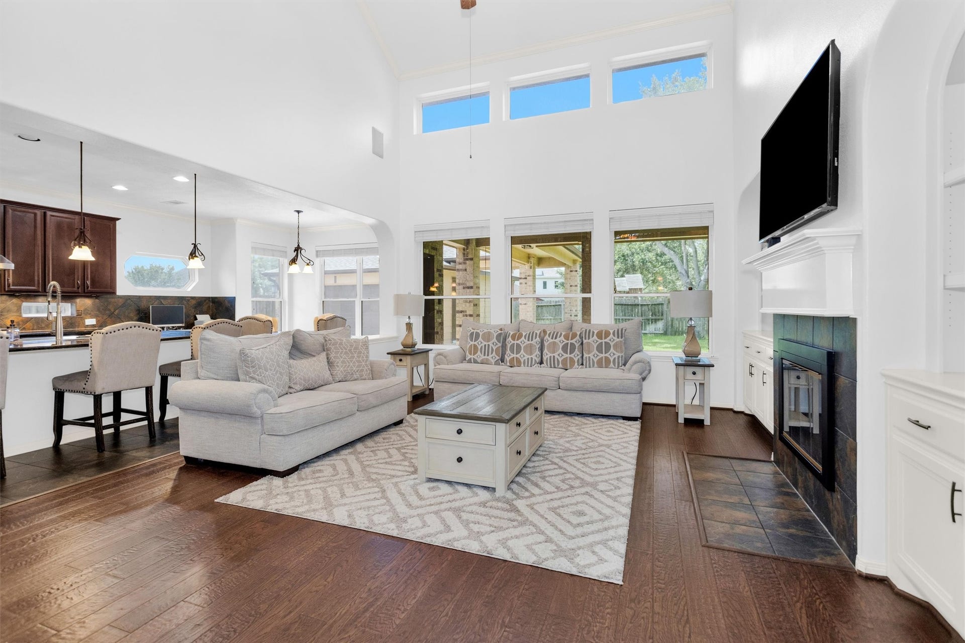2944 Auburn Woods Drive, Pearland, TX 77581 Family room