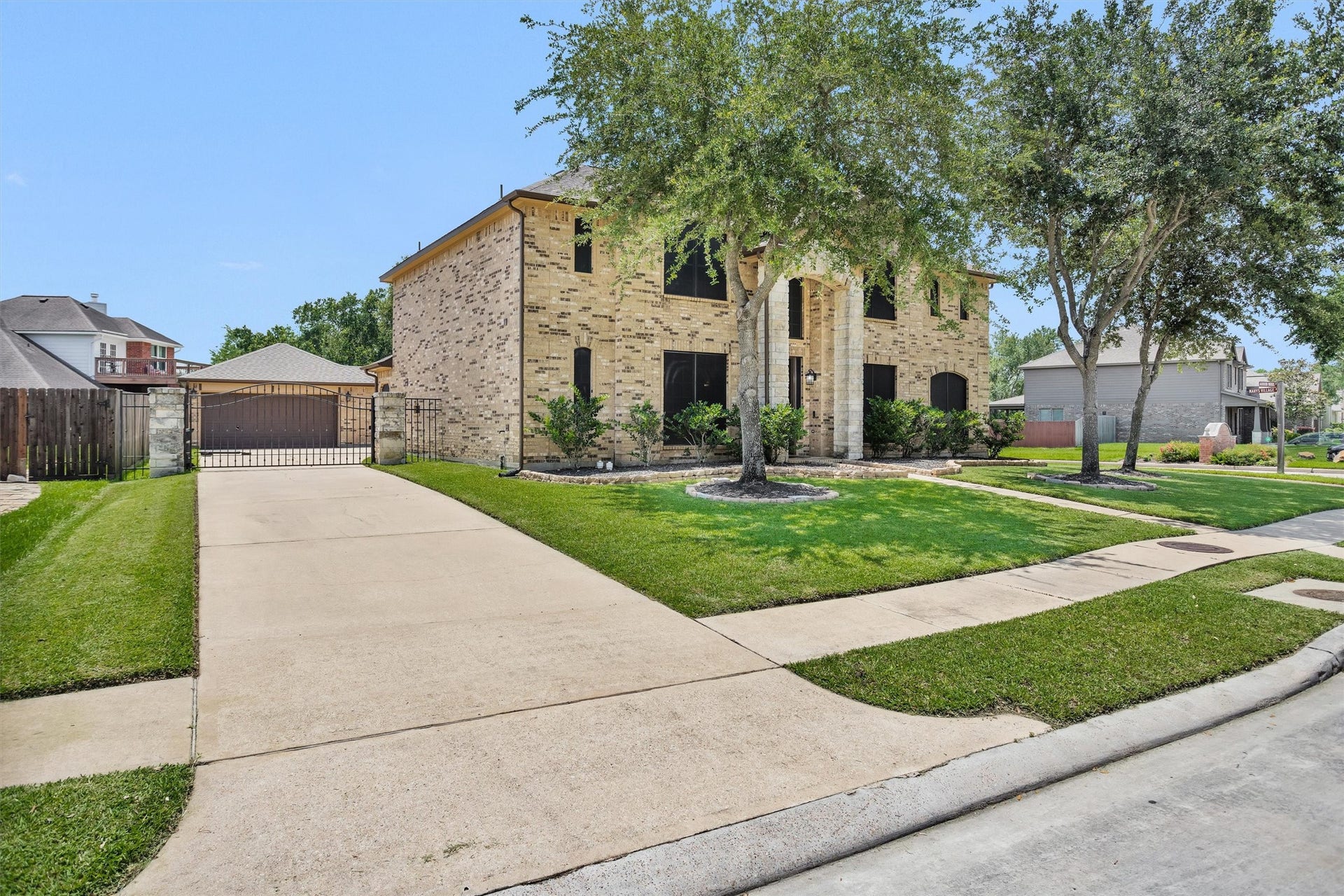 2944 Auburn Woods Drive, Pearland, TX 77581 2944 Auburn Woods Drive, Pearland, TX 77581