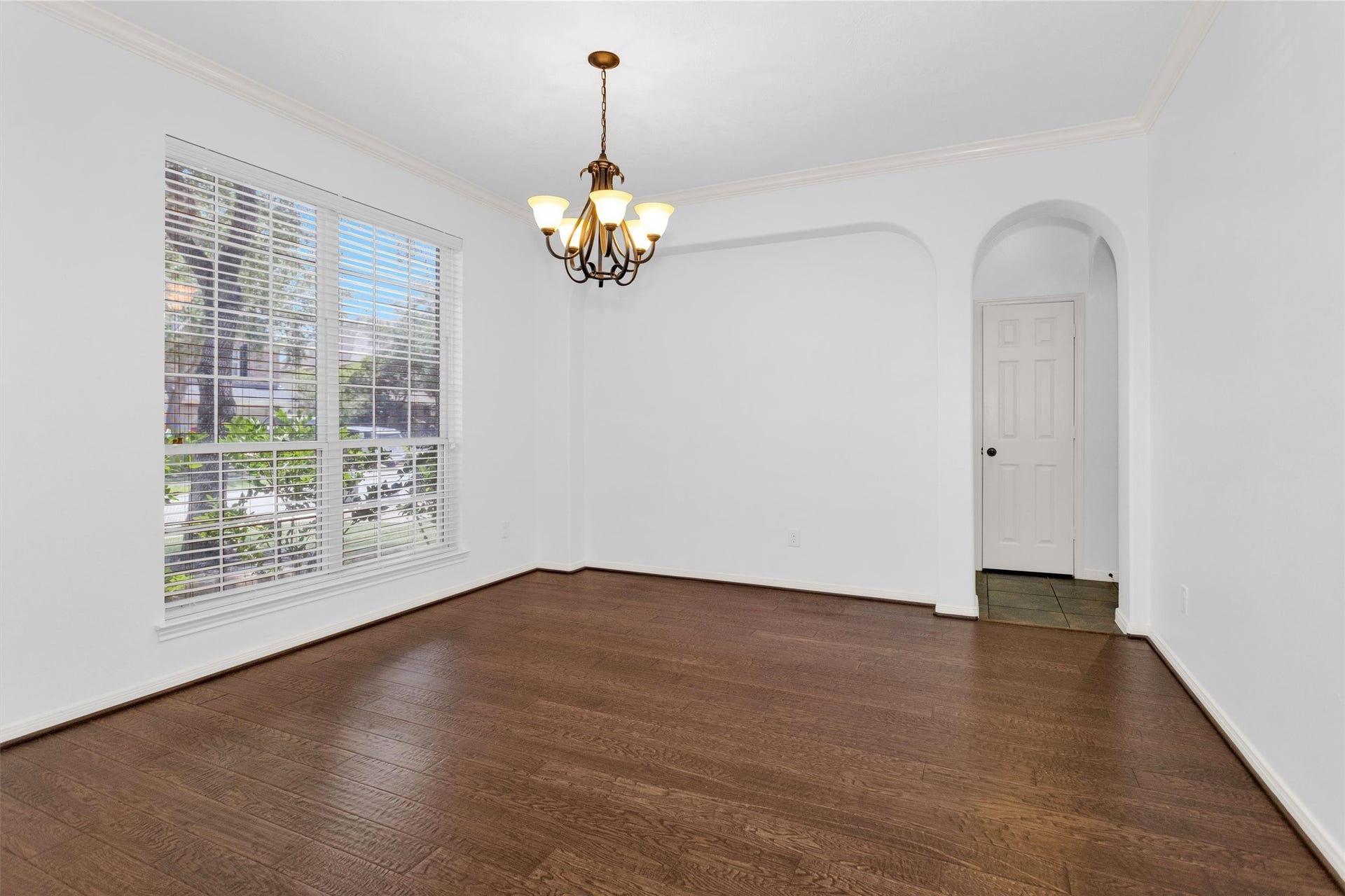 2944 Auburn Woods Drive, Pearland, TX 77581 Formal Dinning